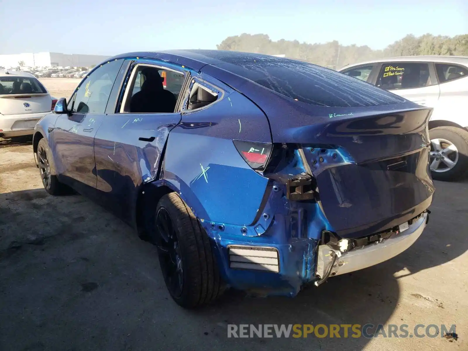 3 Photograph of a damaged car 5YJYGAEEXMF149094 TESLA MODEL Y 2021