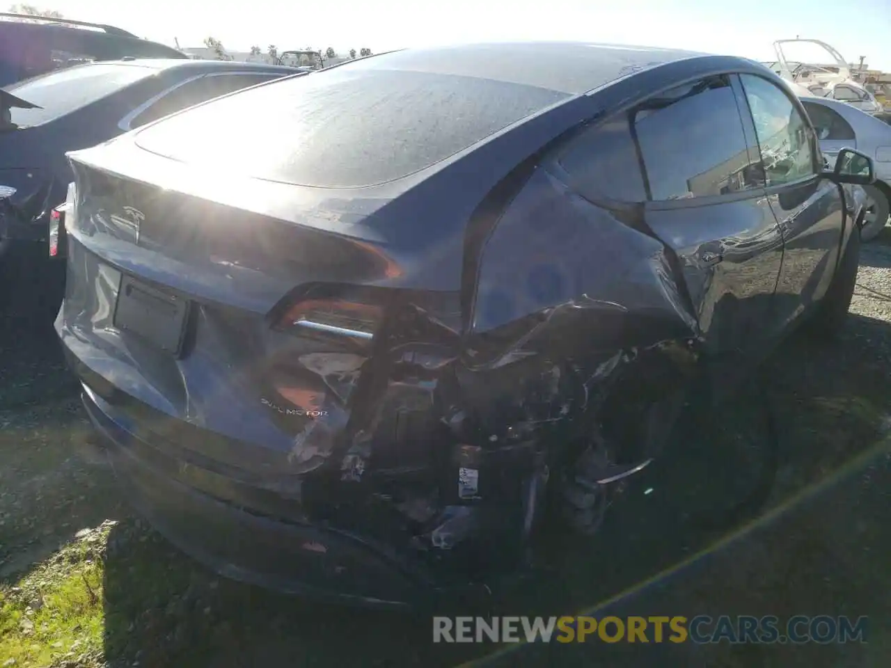 4 Photograph of a damaged car 5YJYGAEEXMF150181 TESLA MODEL Y 2021