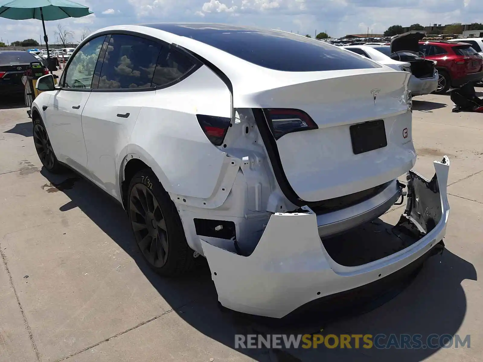 3 Photograph of a damaged car 5YJYGAEEXMF187649 TESLA MODEL Y 2021