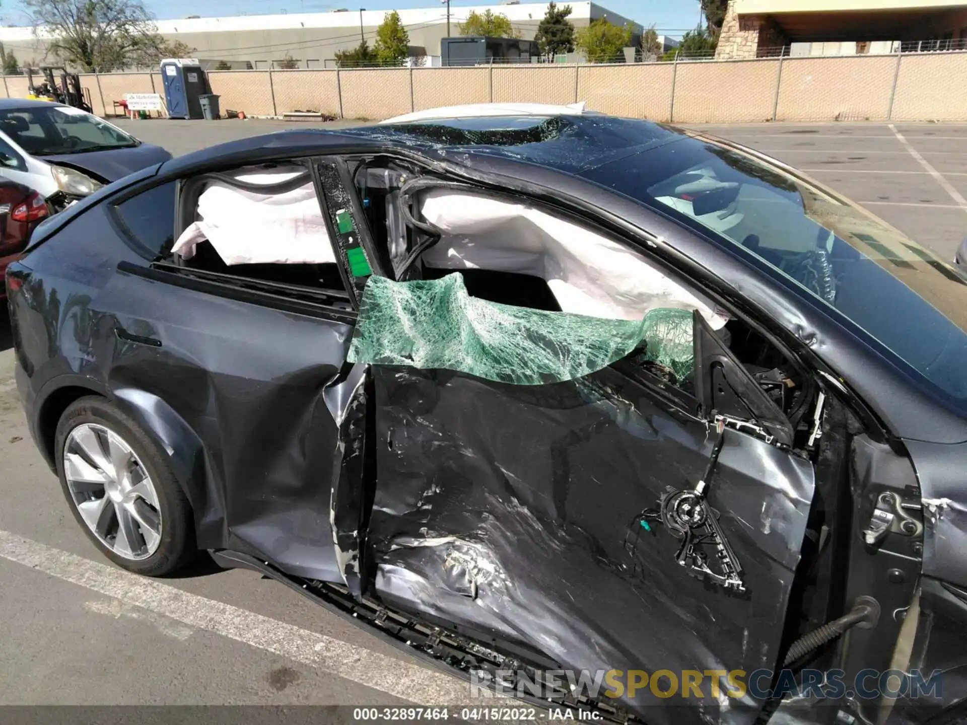 6 Photograph of a damaged car 5YJYGAEEXMF199574 TESLA MODEL Y 2021