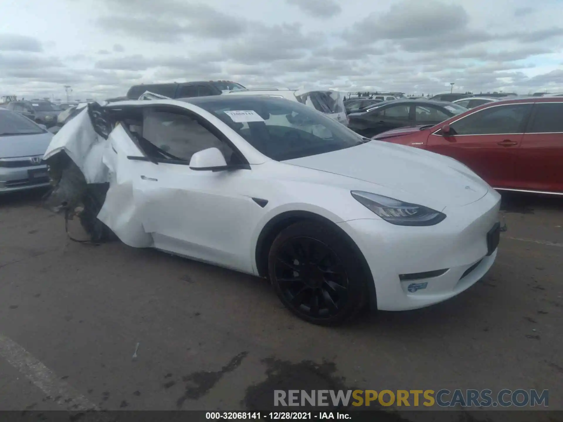 1 Фотография поврежденного автомобиля 5YJYGAEEXMF212257 TESLA MODEL Y 2021