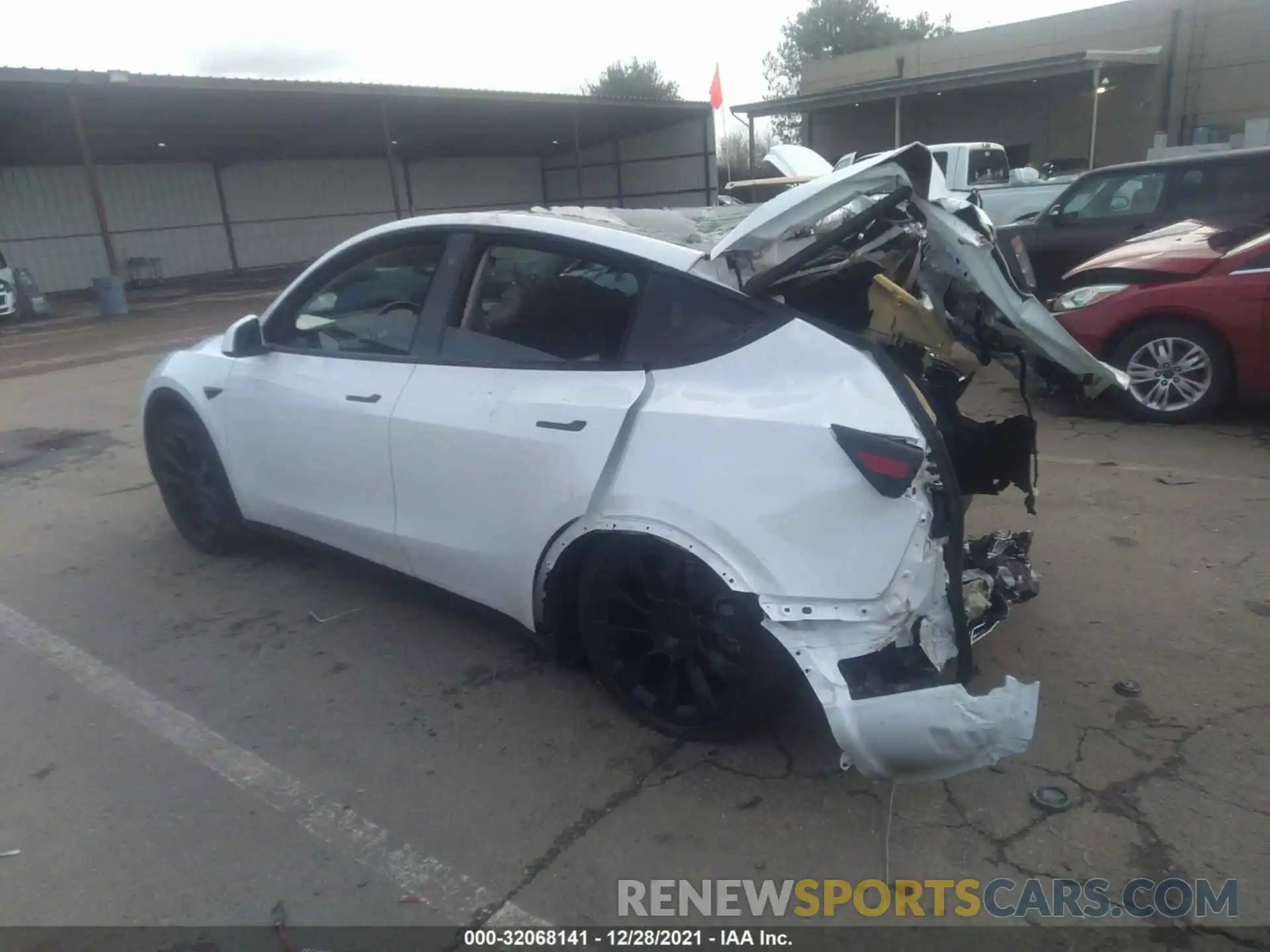 3 Photograph of a damaged car 5YJYGAEEXMF212257 TESLA MODEL Y 2021