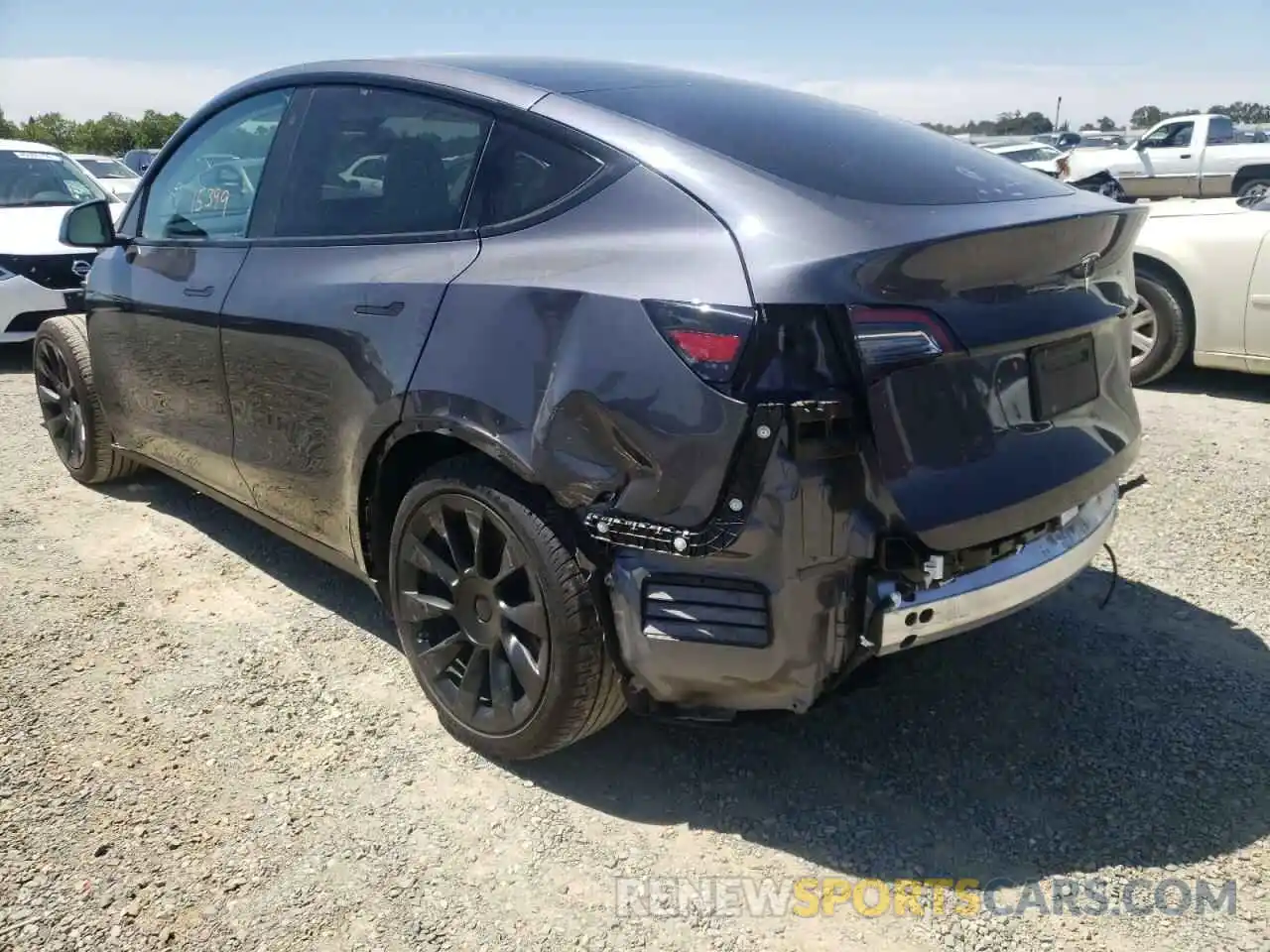 3 Photograph of a damaged car 5YJYGAEEXMF212730 TESLA MODEL Y 2021