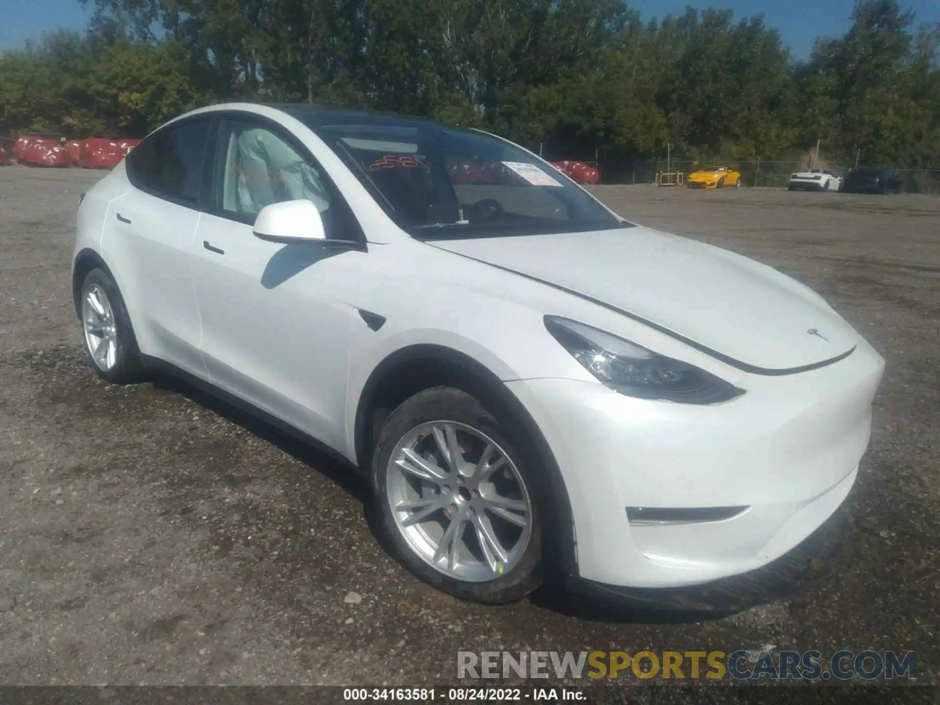 1 Photograph of a damaged car 5YJYGDED0MF103623 TESLA MODEL Y 2021