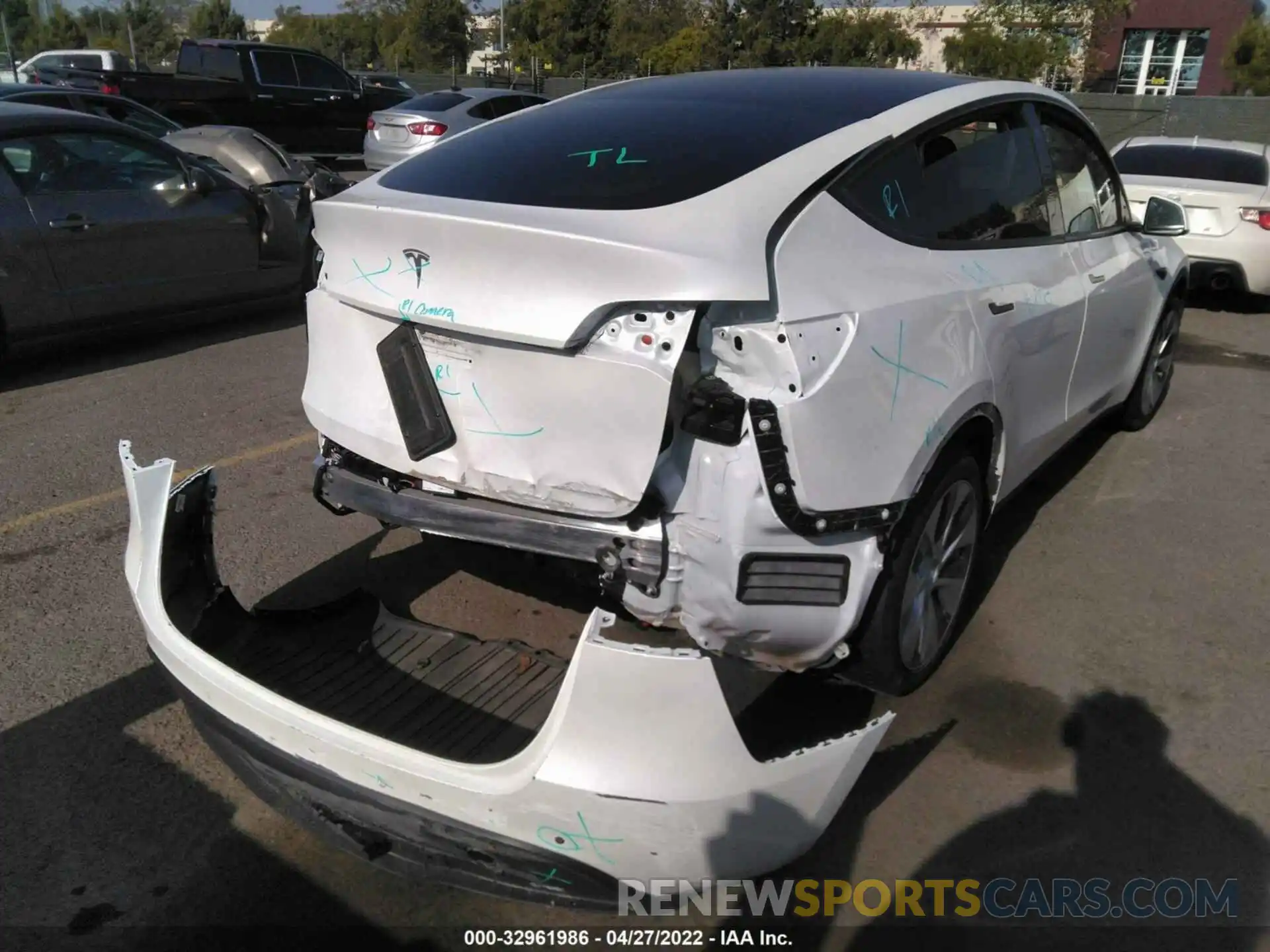 6 Photograph of a damaged car 5YJYGDED0MF103668 TESLA MODEL Y 2021