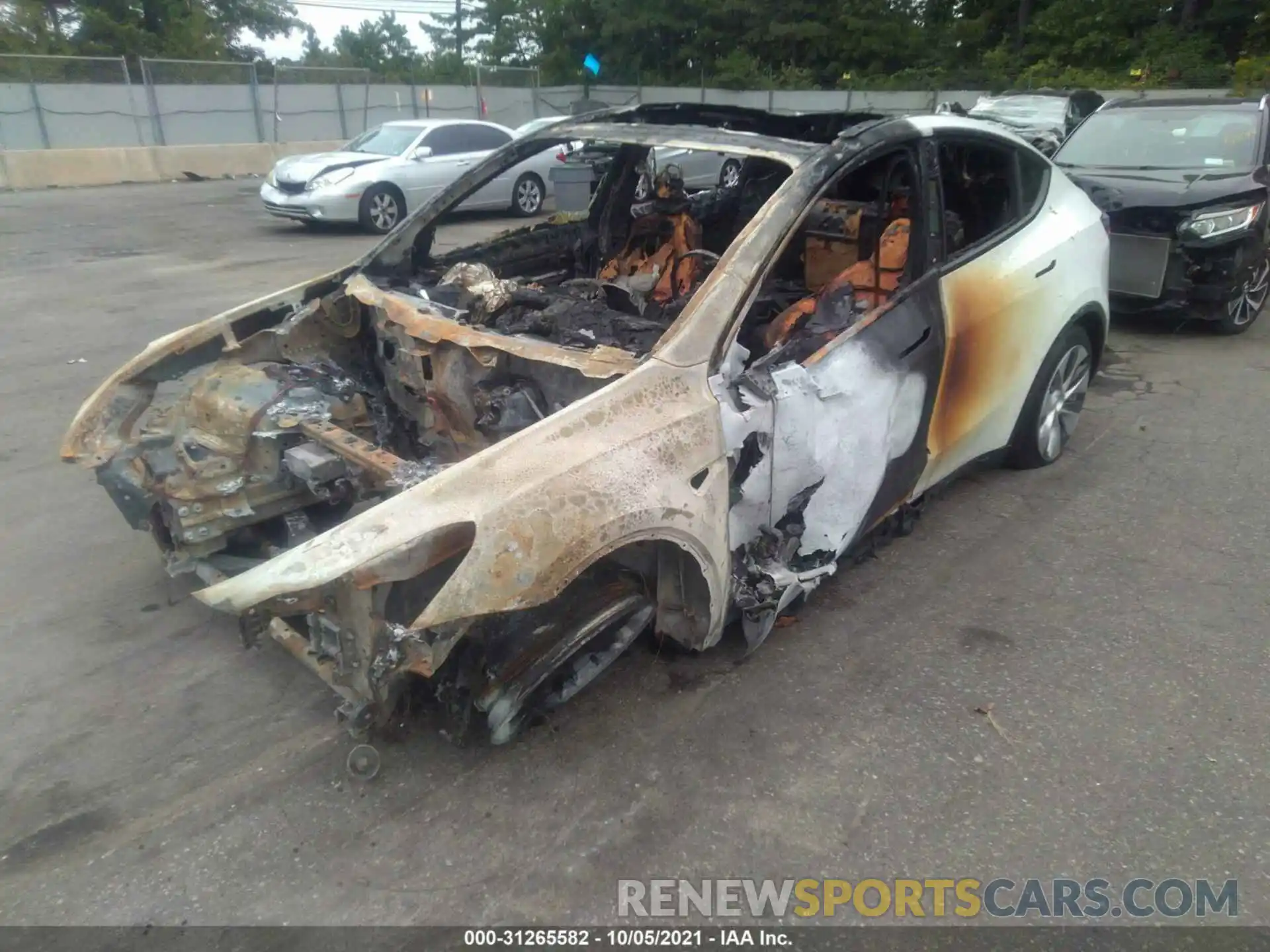 6 Photograph of a damaged car 5YJYGDED0MF105663 TESLA MODEL Y 2021