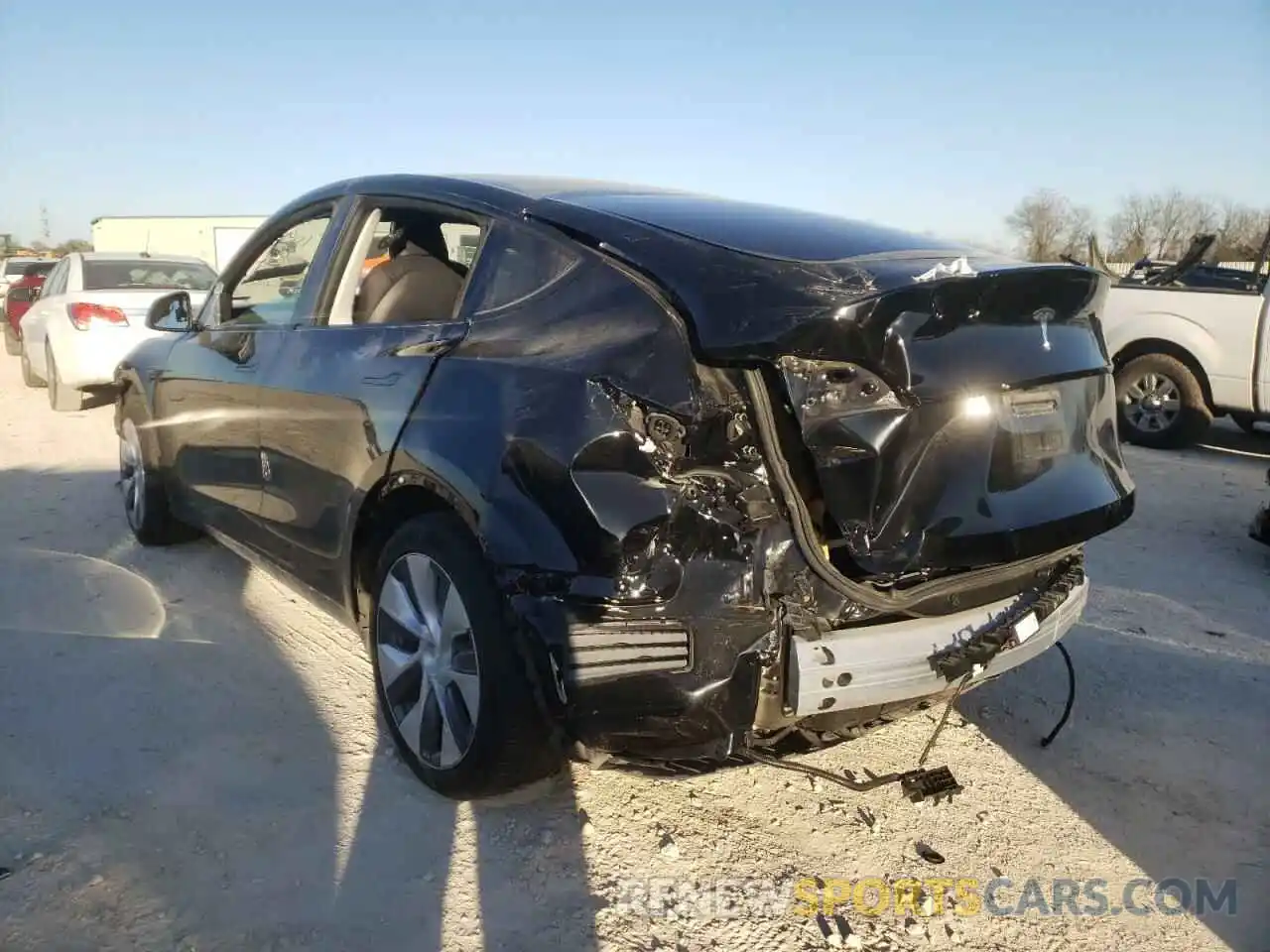 3 Photograph of a damaged car 5YJYGDED0MF109809 TESLA MODEL Y 2021