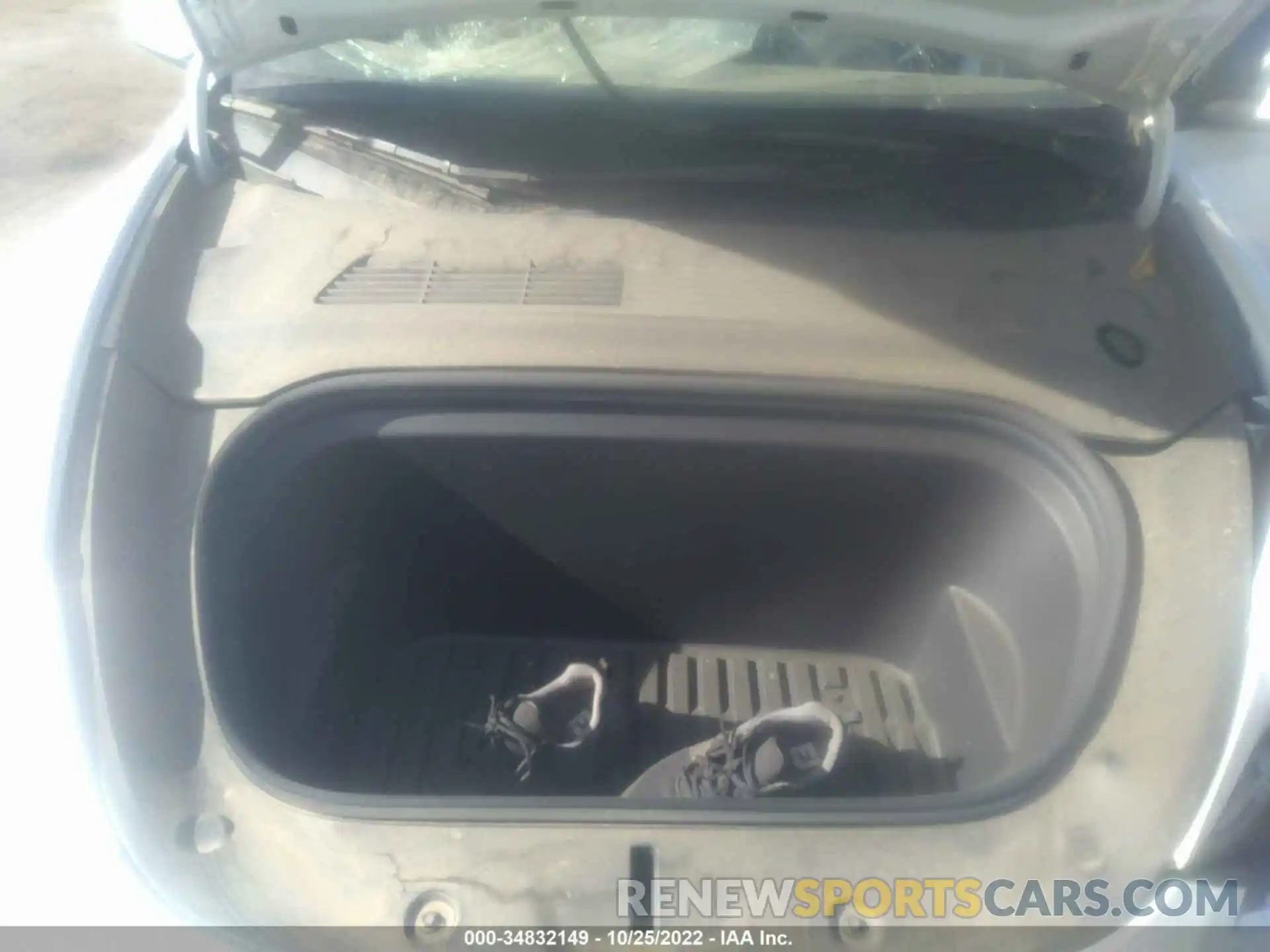 10 Photograph of a damaged car 5YJYGDED0MF131485 TESLA MODEL Y 2021