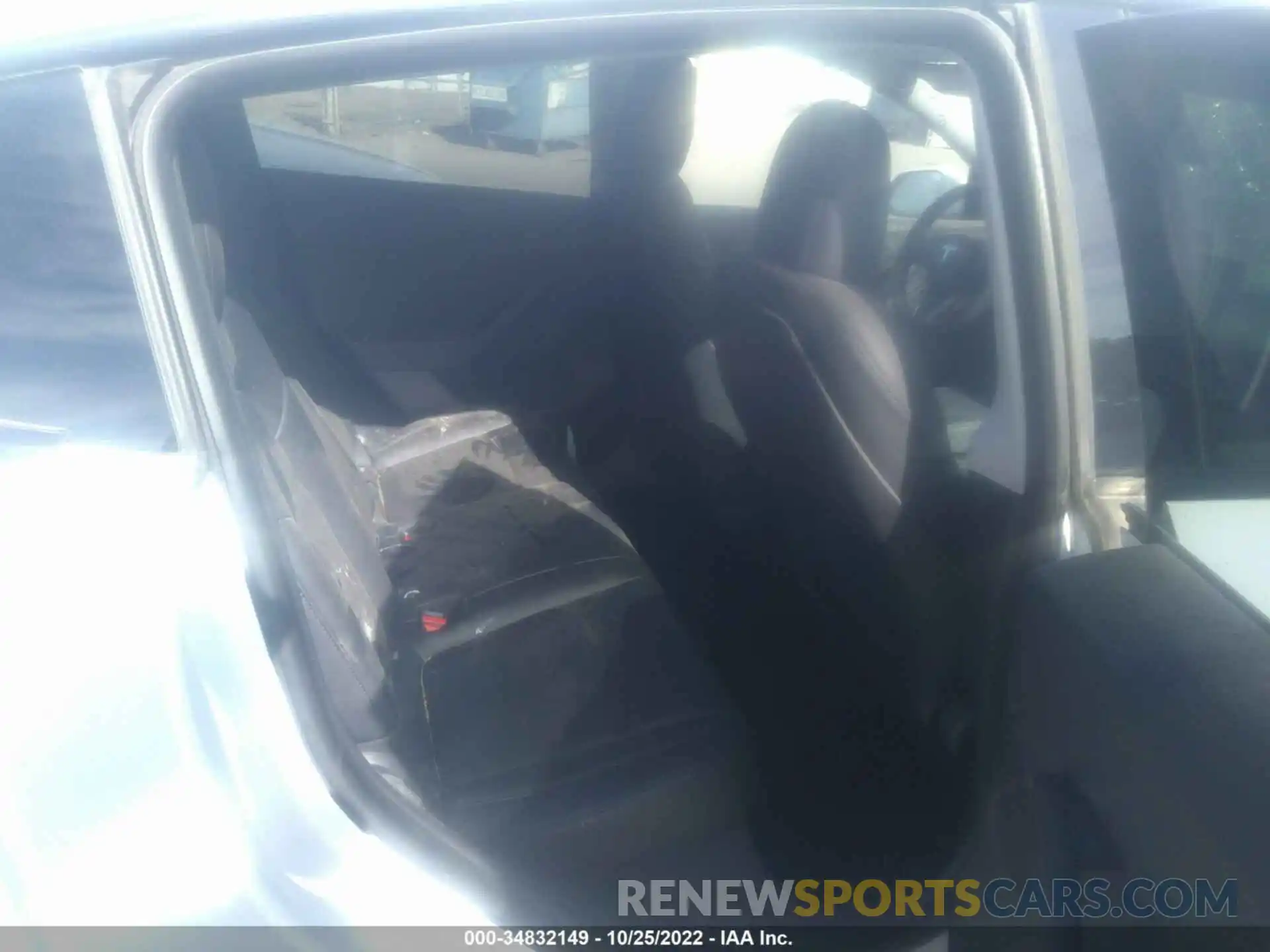 8 Photograph of a damaged car 5YJYGDED0MF131485 TESLA MODEL Y 2021