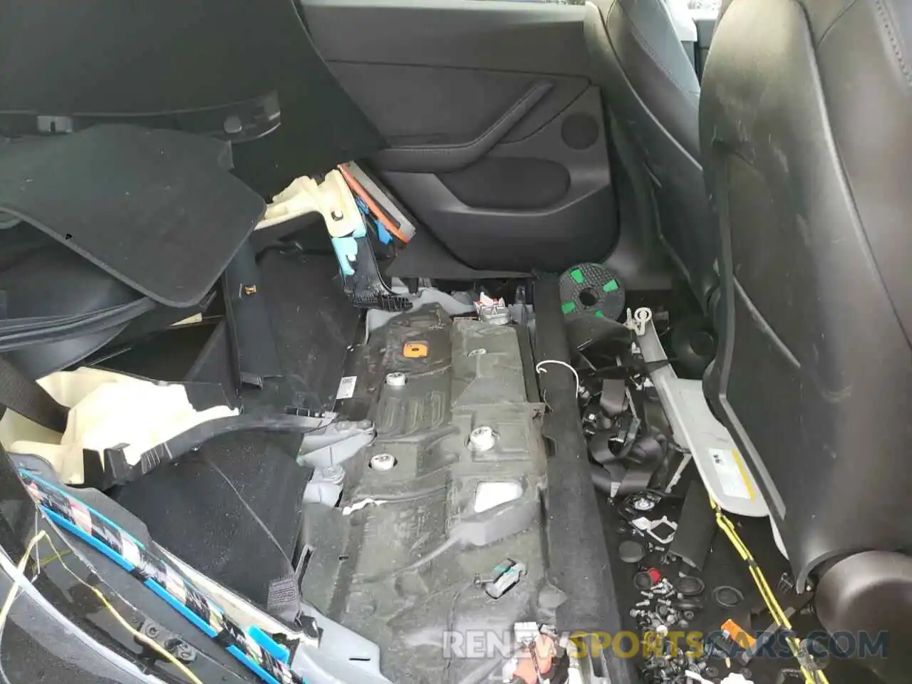 6 Photograph of a damaged car 5YJYGDED0MF134516 TESLA MODEL Y 2021