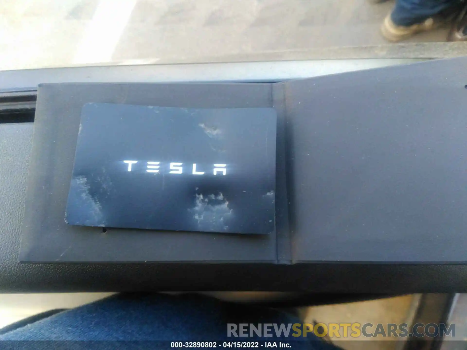 11 Photograph of a damaged car 5YJYGDED1MF115179 TESLA MODEL Y 2021