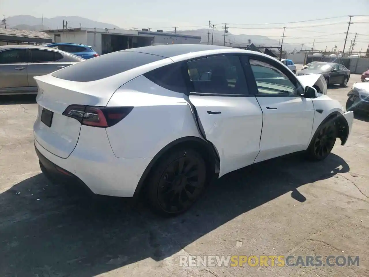 4 Фотография поврежденного автомобиля 5YJYGDED2MF105907 TESLA MODEL Y 2021