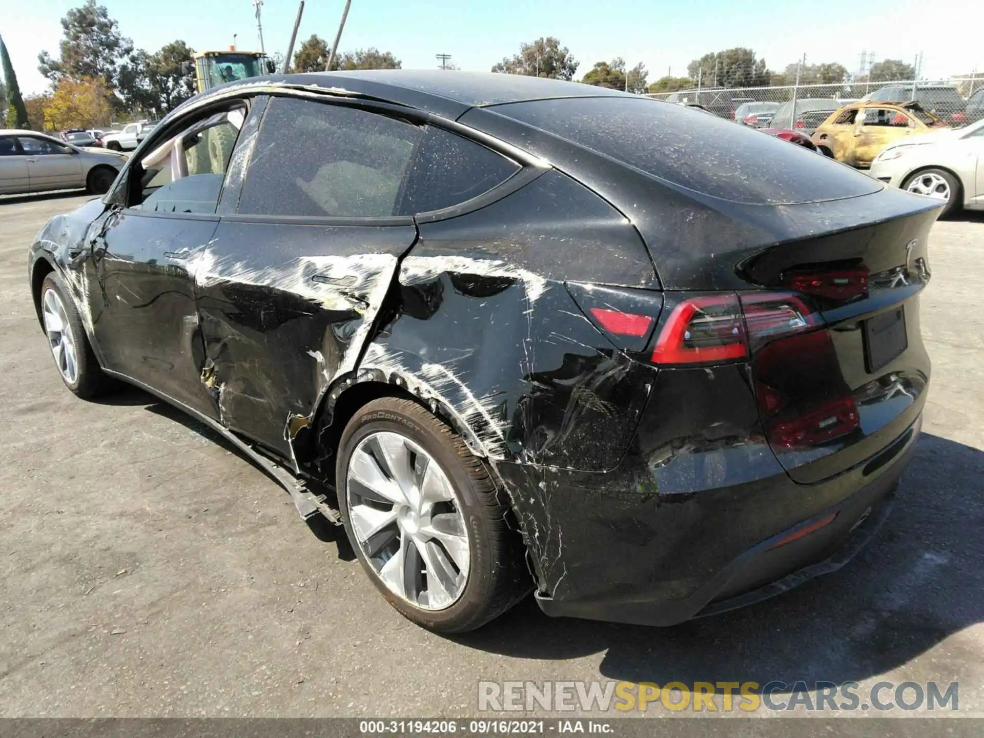 3 Photograph of a damaged car 5YJYGDED2MF107737 TESLA MODEL Y 2021