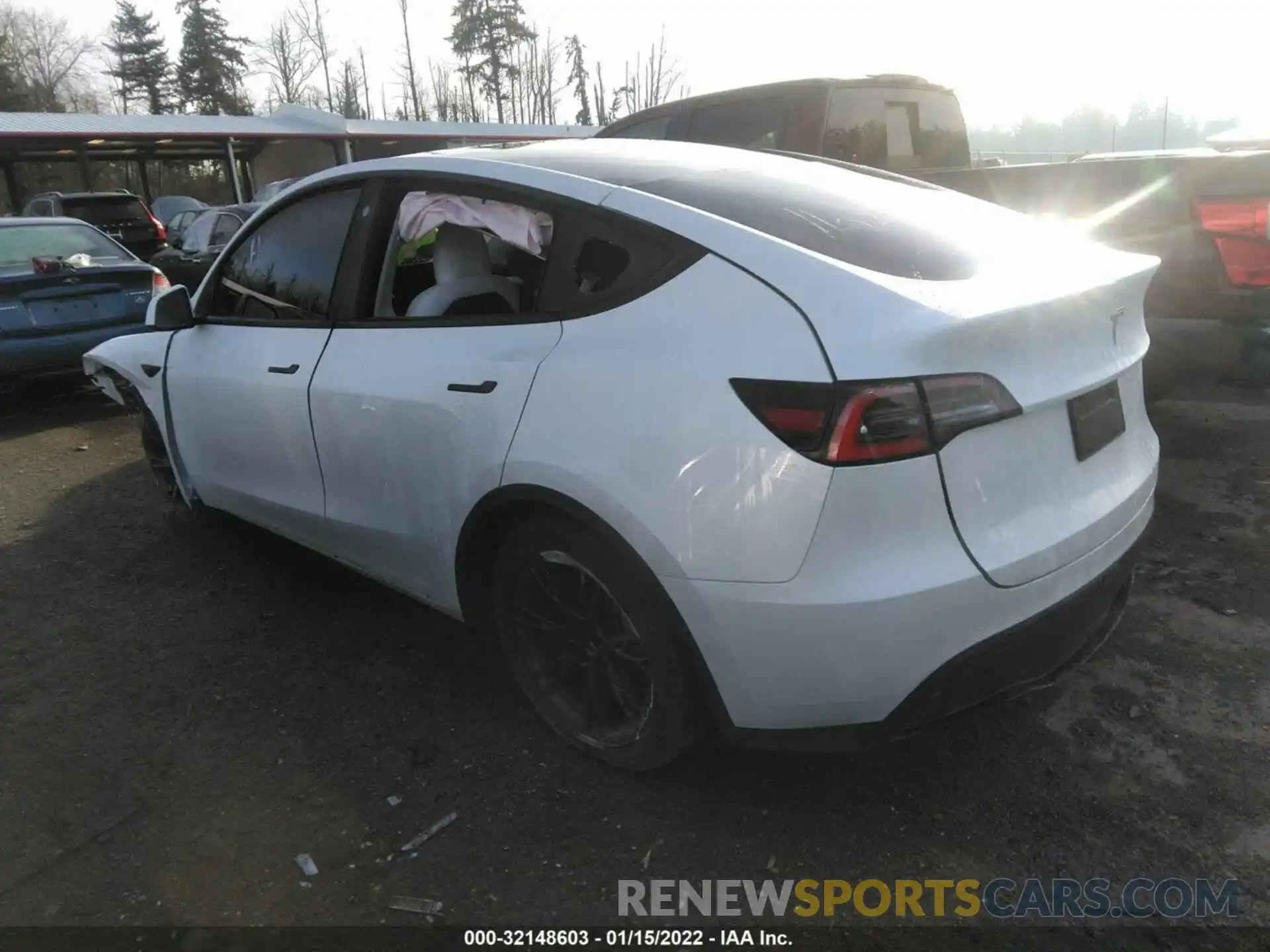 3 Photograph of a damaged car 5YJYGDED2MF110489 TESLA MODEL Y 2021