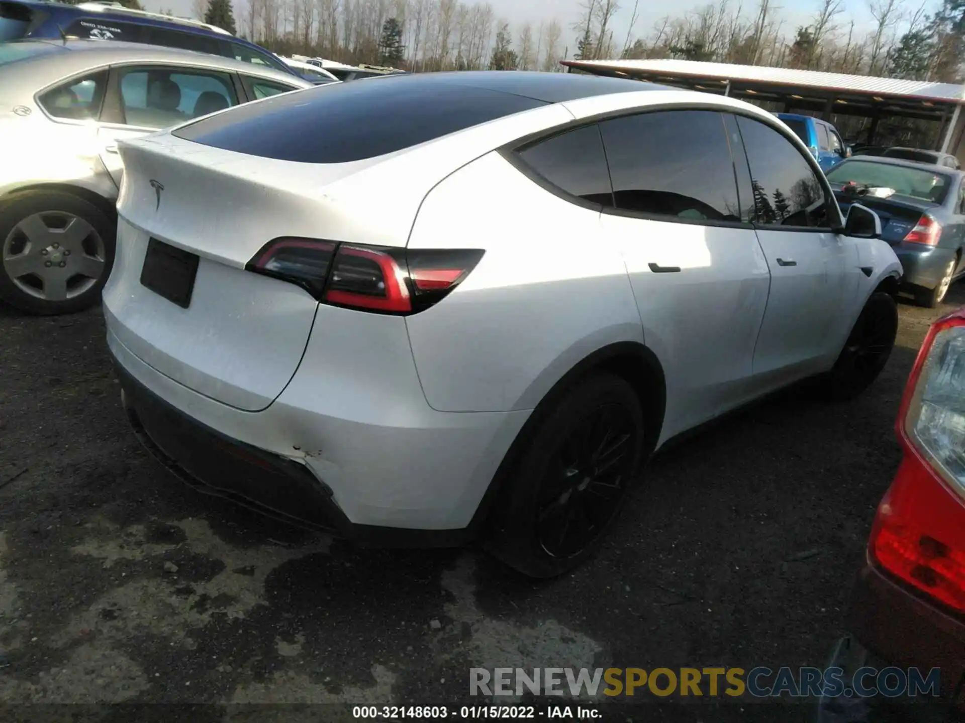 4 Photograph of a damaged car 5YJYGDED2MF110489 TESLA MODEL Y 2021