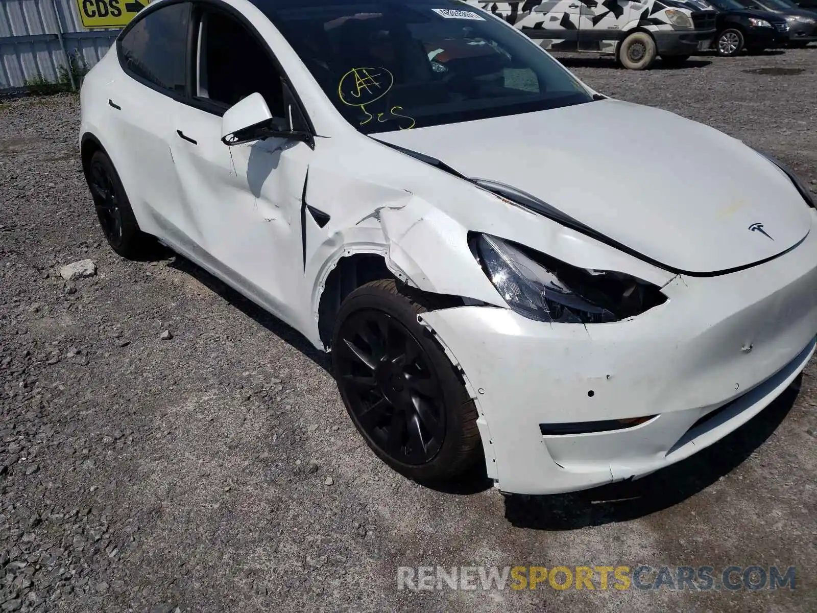 9 Photograph of a damaged car 5YJYGDED2MF120066 TESLA MODEL Y 2021