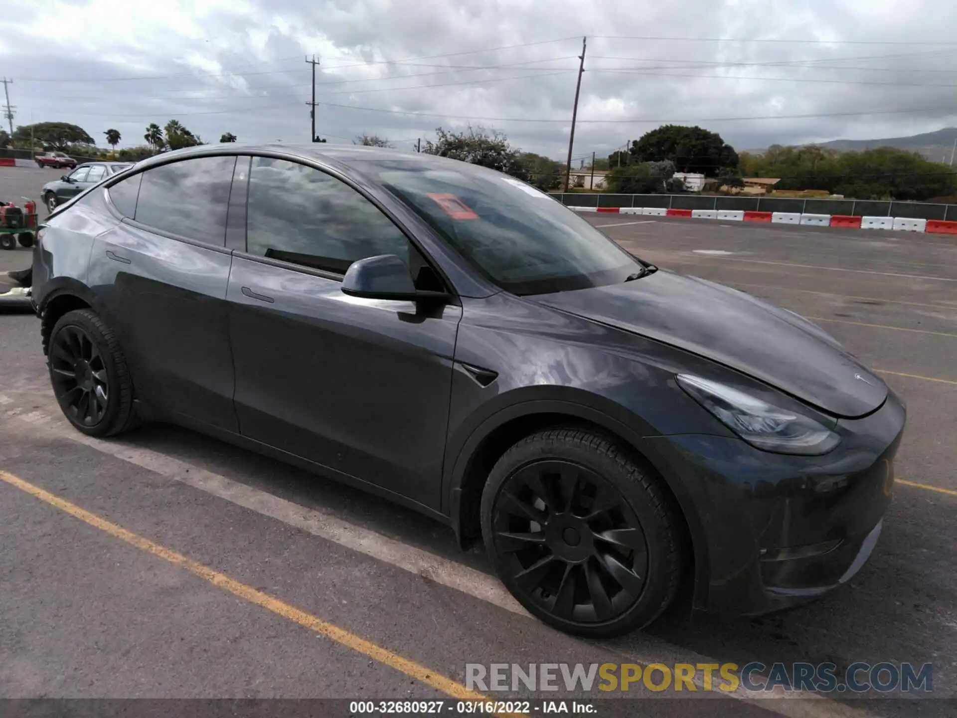 1 Photograph of a damaged car 5YJYGDED2MF181417 TESLA MODEL Y 2021