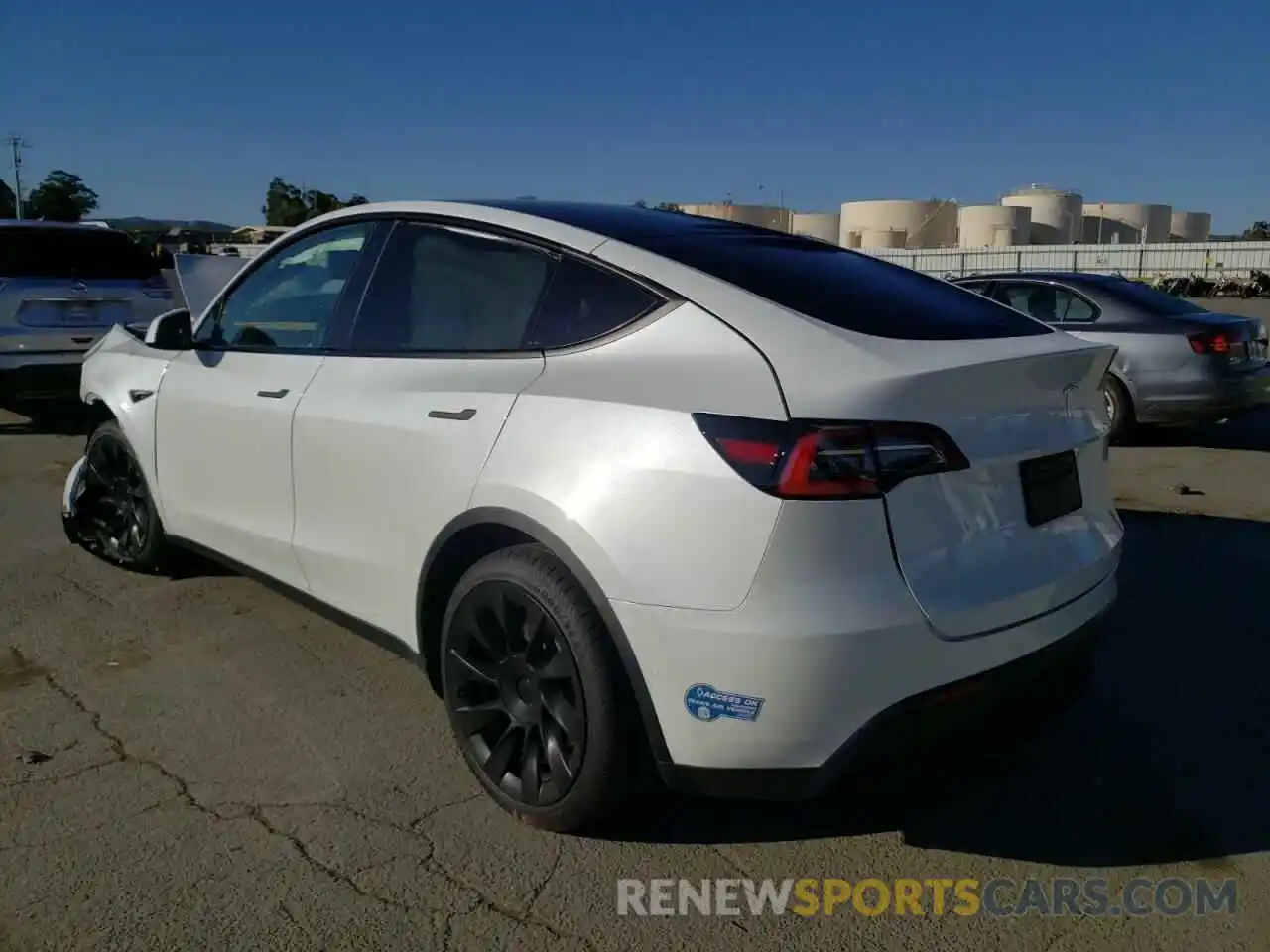 3 Photograph of a damaged car 5YJYGDED3MF103728 TESLA MODEL Y 2021