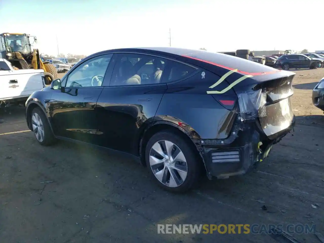 2 Photograph of a damaged car 5YJYGDED3MF106046 TESLA MODEL Y 2021