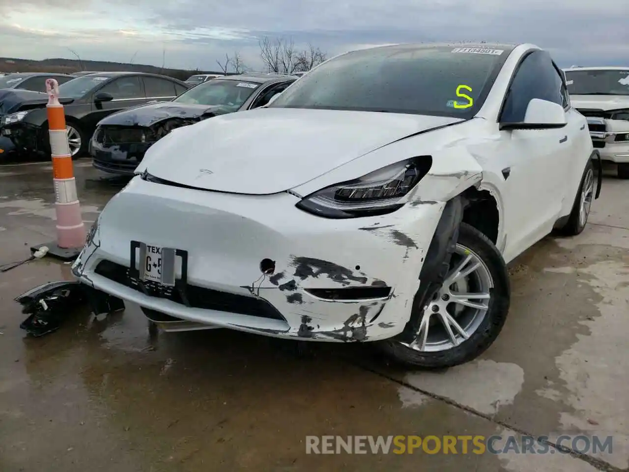 2 Photograph of a damaged car 5YJYGDED3MF110646 TESLA MODEL Y 2021