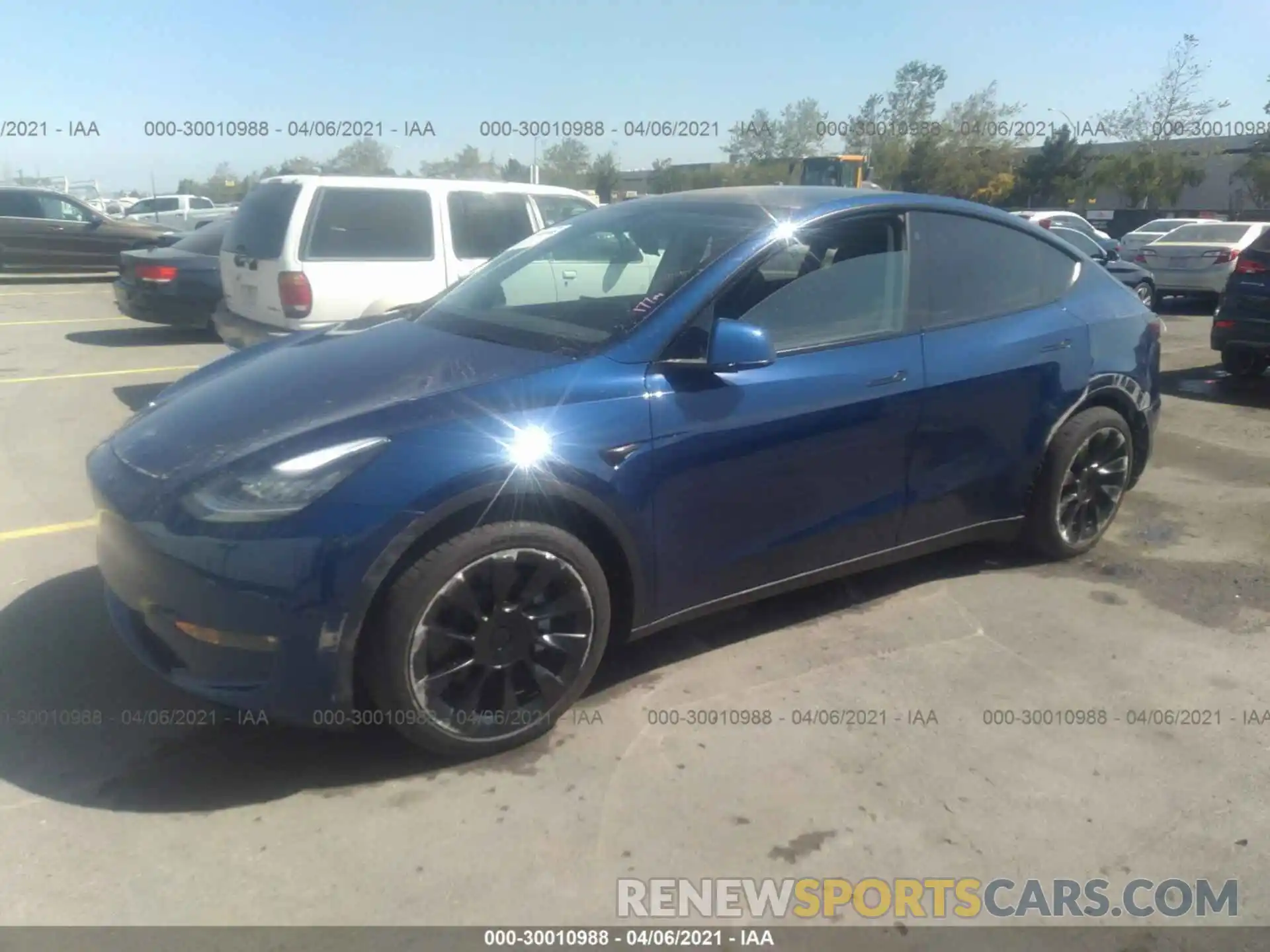 2 Photograph of a damaged car 5YJYGDED3MF112980 TESLA MODEL Y 2021