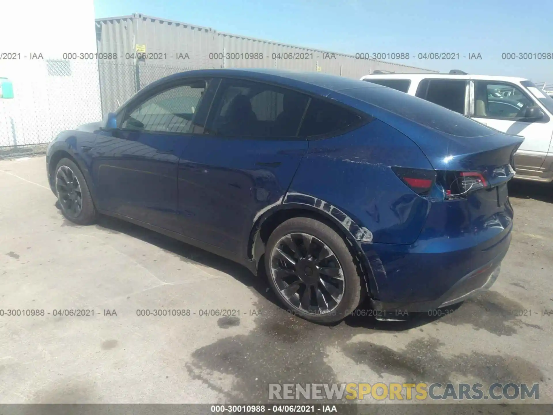 3 Photograph of a damaged car 5YJYGDED3MF112980 TESLA MODEL Y 2021