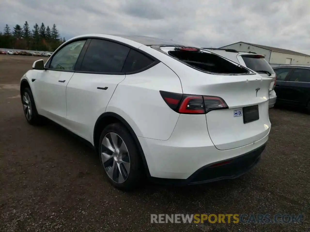 3 Photograph of a damaged car 5YJYGDED3MF119489 TESLA MODEL Y 2021