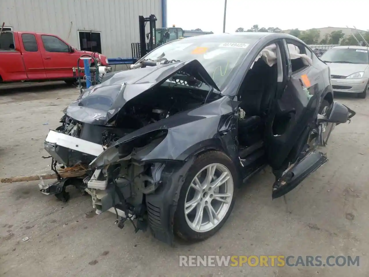 2 Photograph of a damaged car 5YJYGDED4MF106119 TESLA MODEL Y 2021