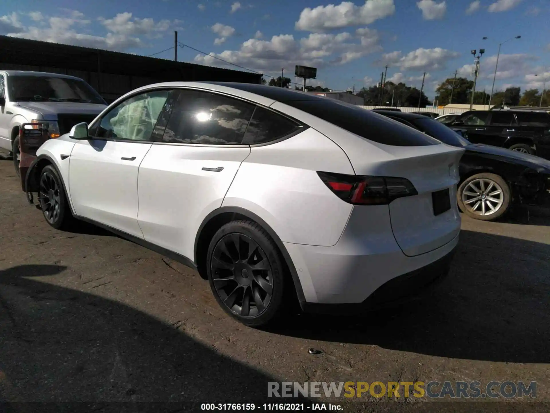 3 Фотография поврежденного автомобиля 5YJYGDED4MF118268 TESLA MODEL Y 2021