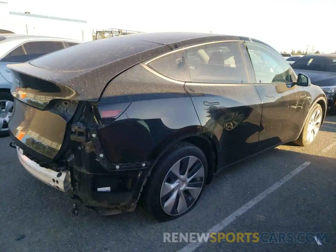 3 Photograph of a damaged car 5YJYGDED4MF163100 TESLA MODEL Y 2021