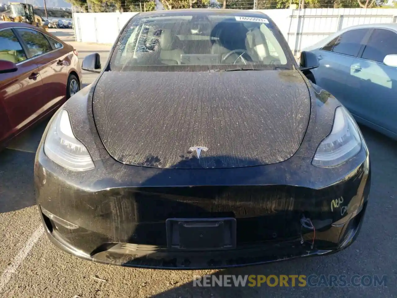 5 Photograph of a damaged car 5YJYGDED4MF163100 TESLA MODEL Y 2021