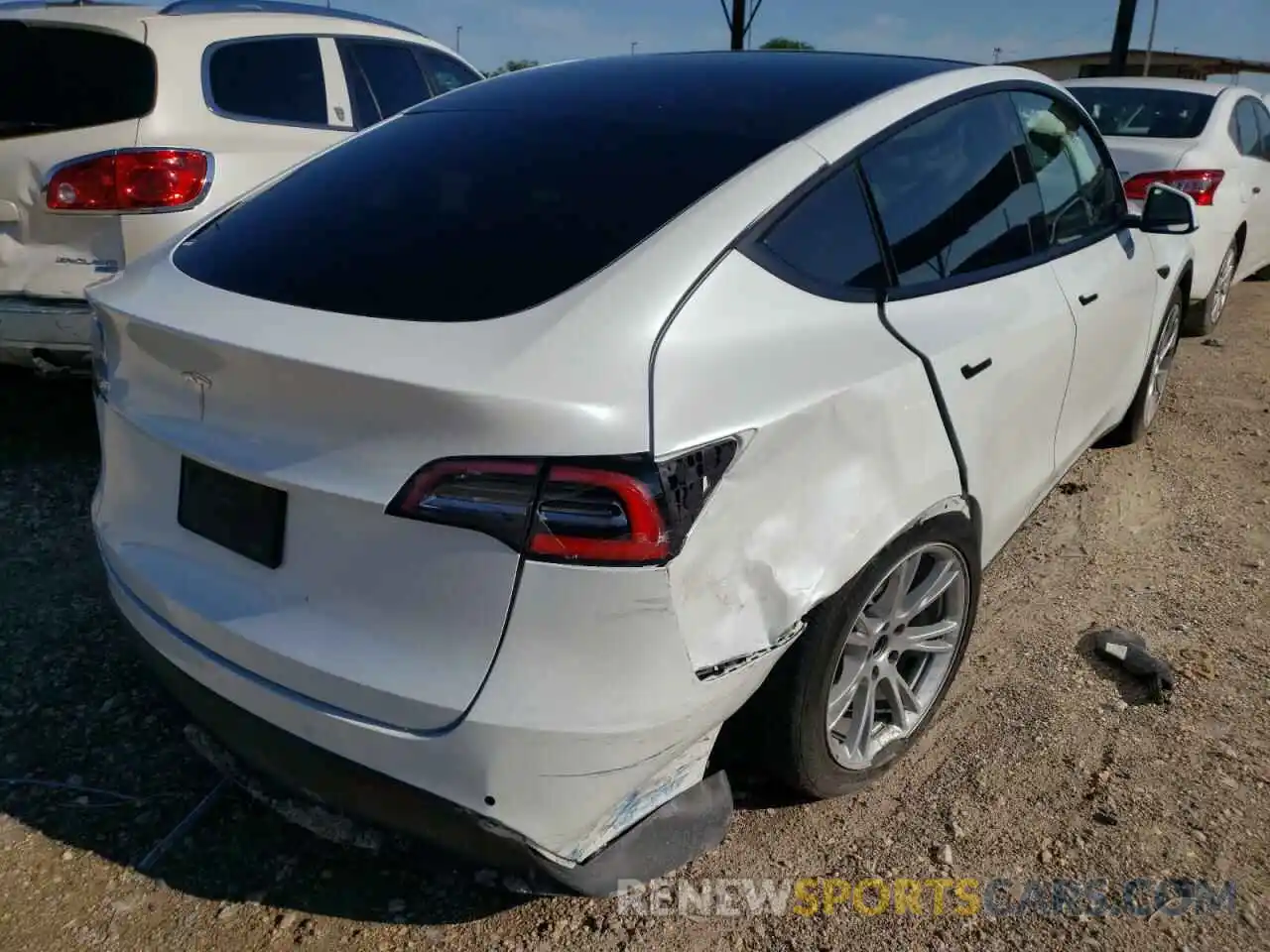 4 Фотография поврежденного автомобиля 5YJYGDED5MF106999 TESLA MODEL Y 2021