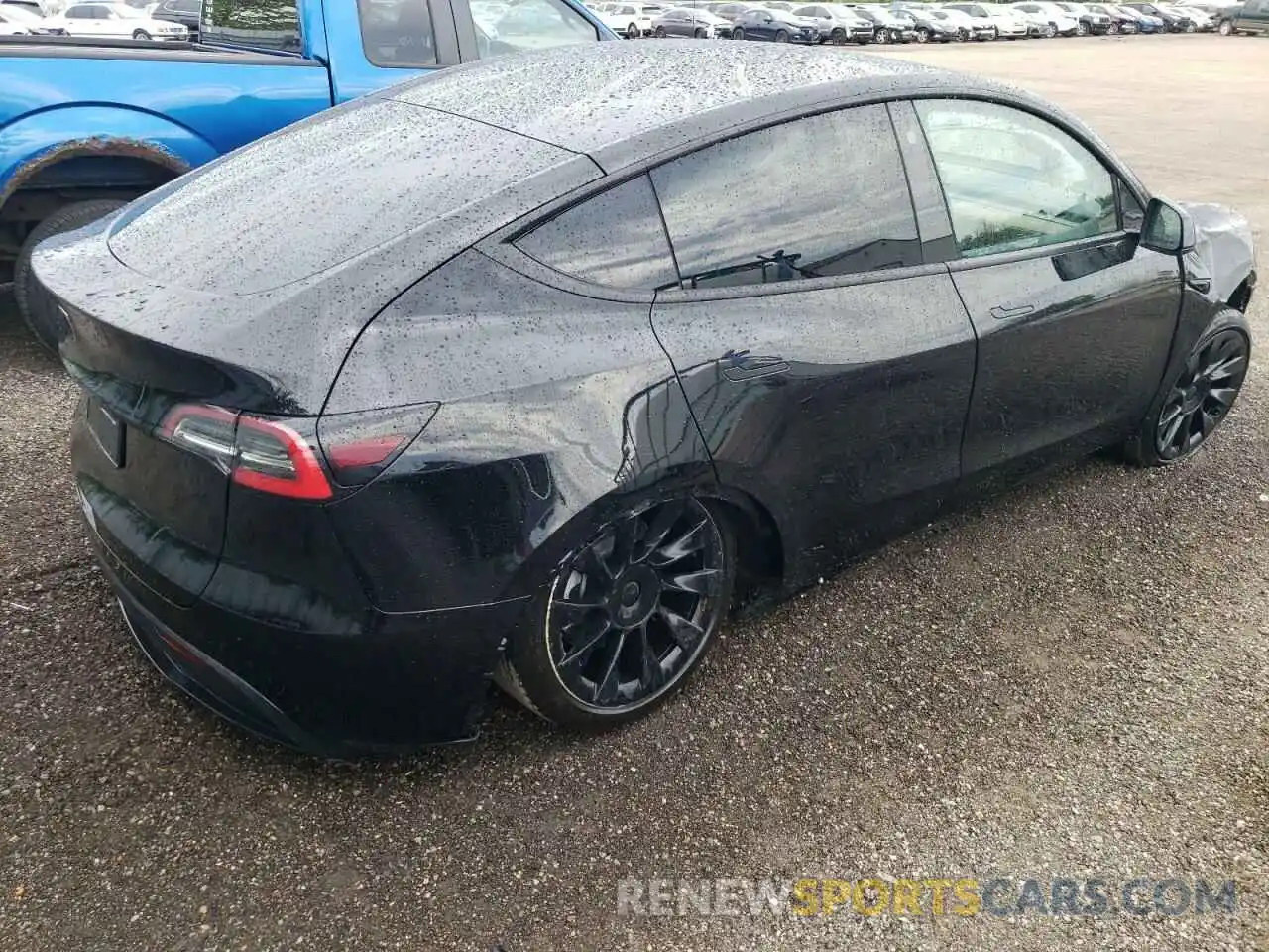 4 Photograph of a damaged car 5YJYGDED5MF126167 TESLA MODEL Y 2021