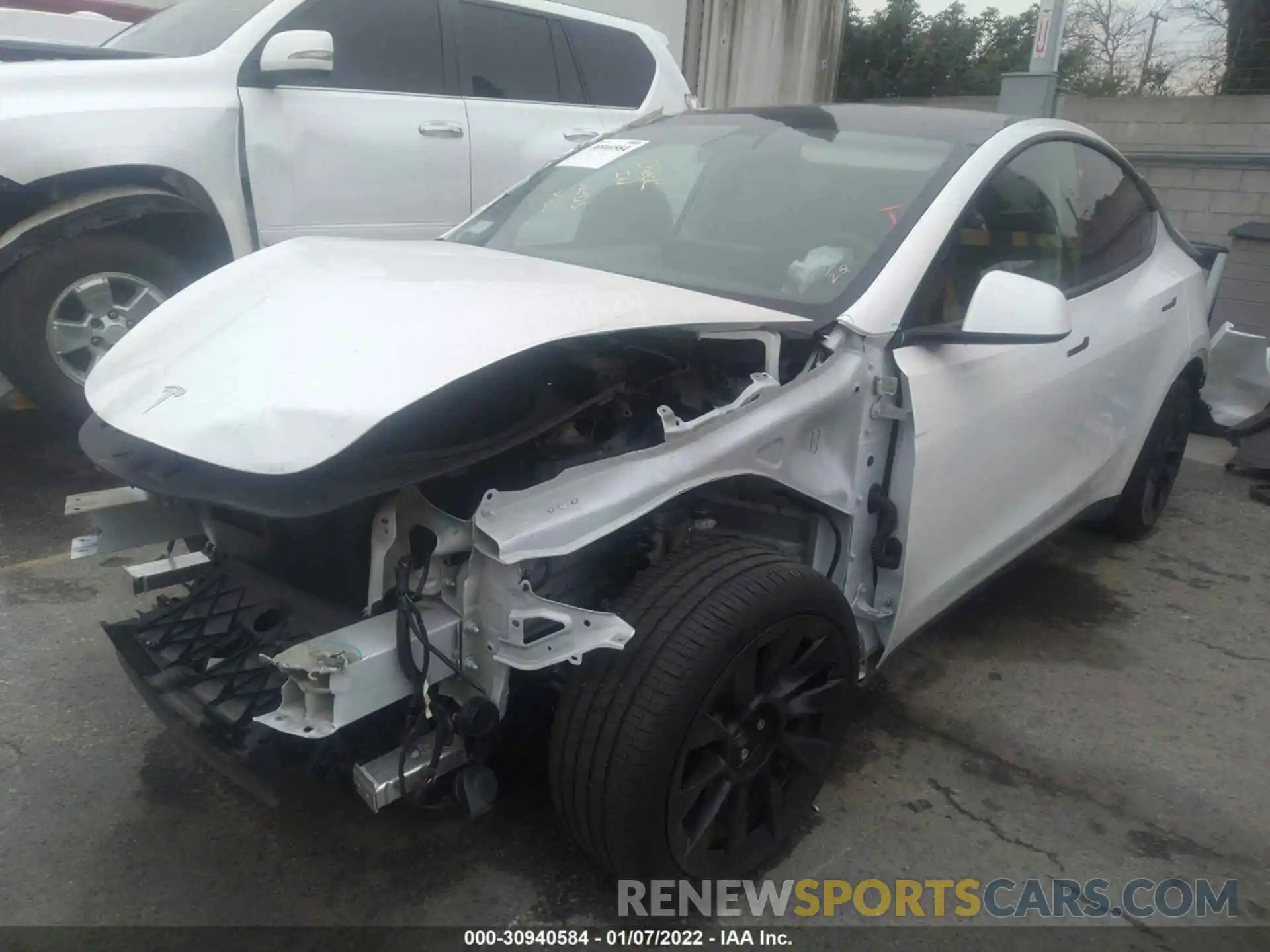 2 Photograph of a damaged car 5YJYGDED5MF192864 TESLA MODEL Y 2021