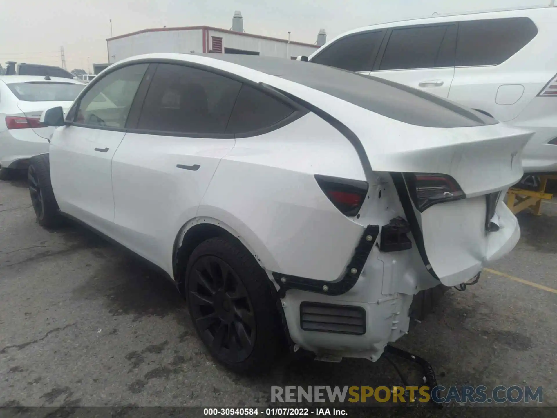 3 Photograph of a damaged car 5YJYGDED5MF192864 TESLA MODEL Y 2021