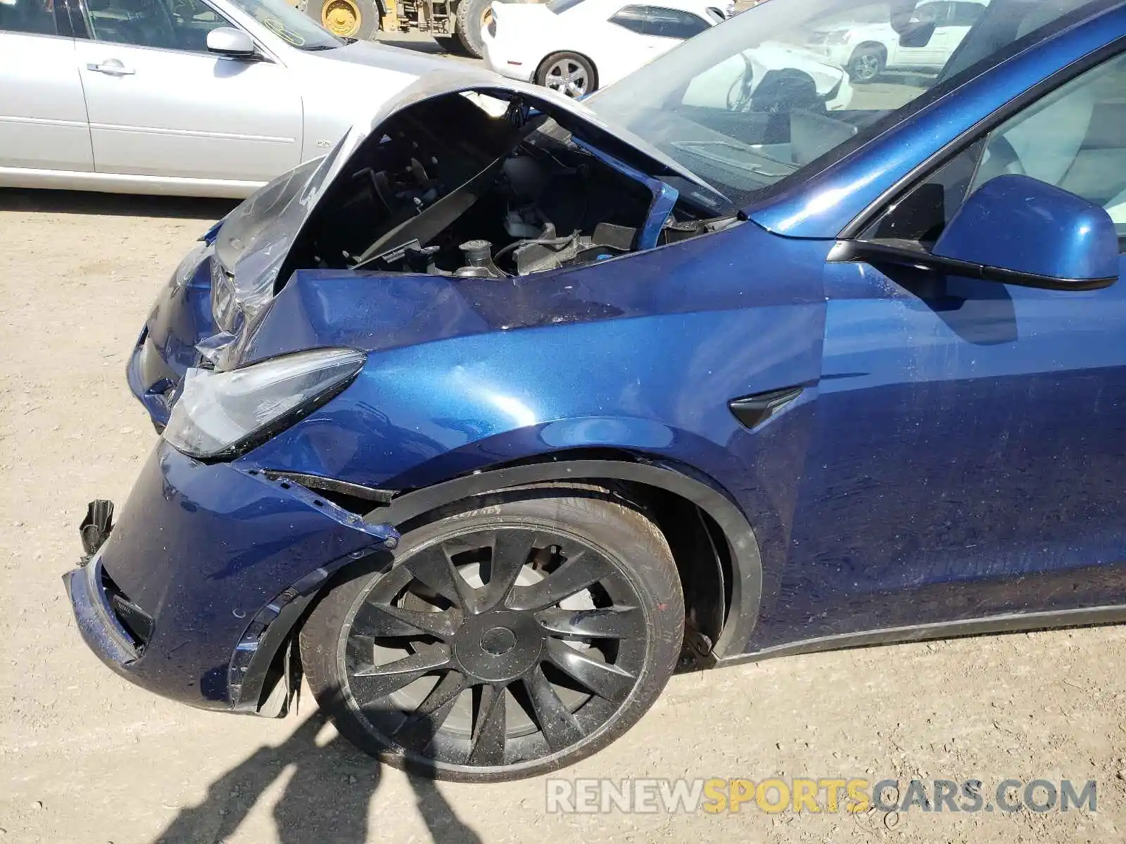 9 Photograph of a damaged car 5YJYGDED6MF109085 TESLA MODEL Y 2021