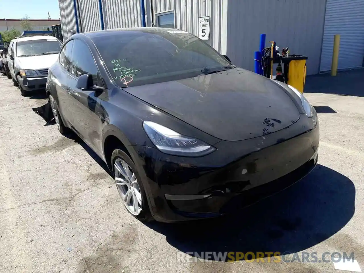 1 Фотография поврежденного автомобиля 5YJYGDED6MF109460 TESLA MODEL Y 2021