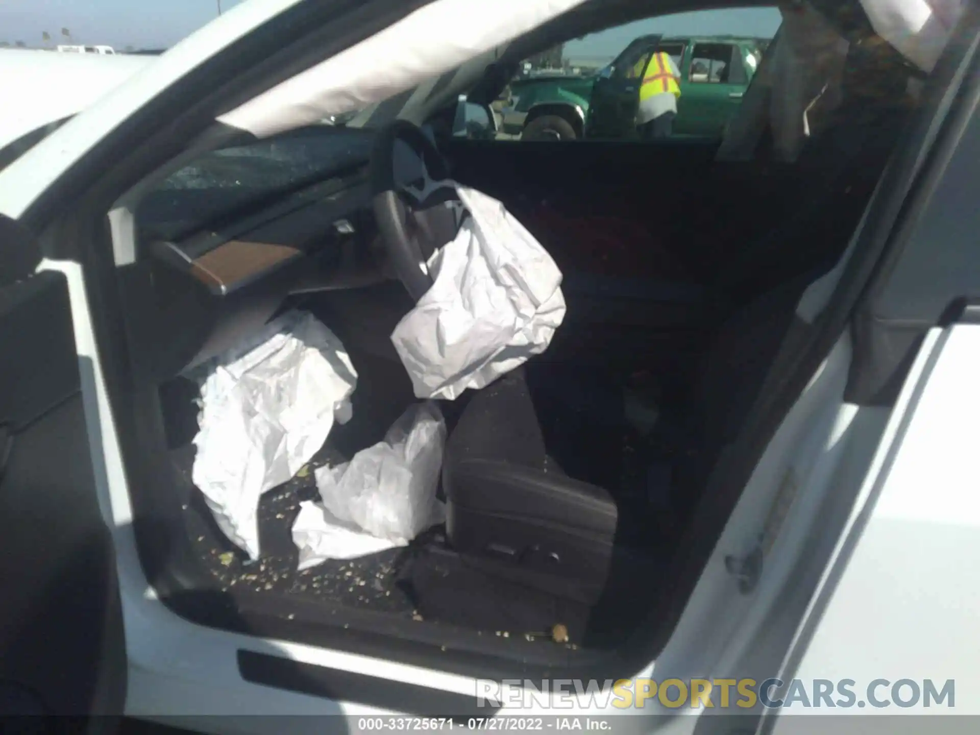 5 Photograph of a damaged car 5YJYGDED6MF126405 TESLA MODEL Y 2021