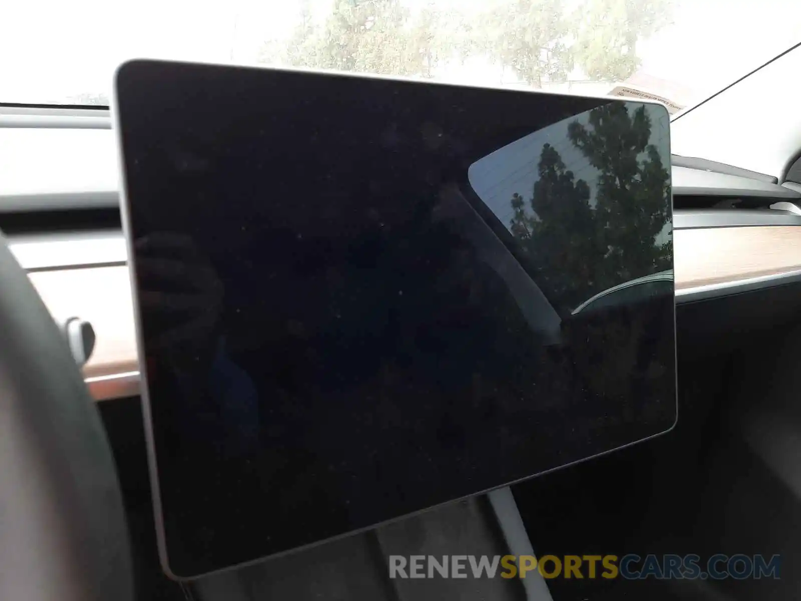 8 Photograph of a damaged car 5YJYGDED6MF133001 TESLA MODEL Y 2021