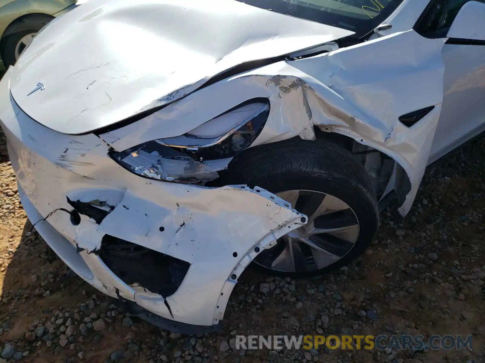 9 Photograph of a damaged car 5YJYGDED6MF163258 TESLA MODEL Y 2021