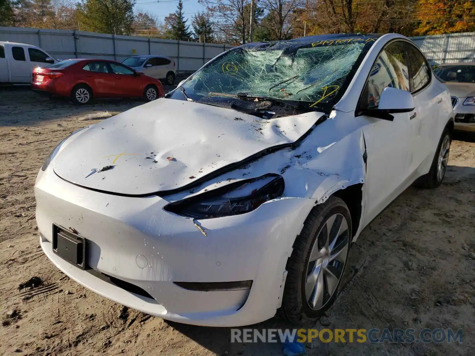 2 Photograph of a damaged car 5YJYGDED7MF107605 TESLA MODEL Y 2021