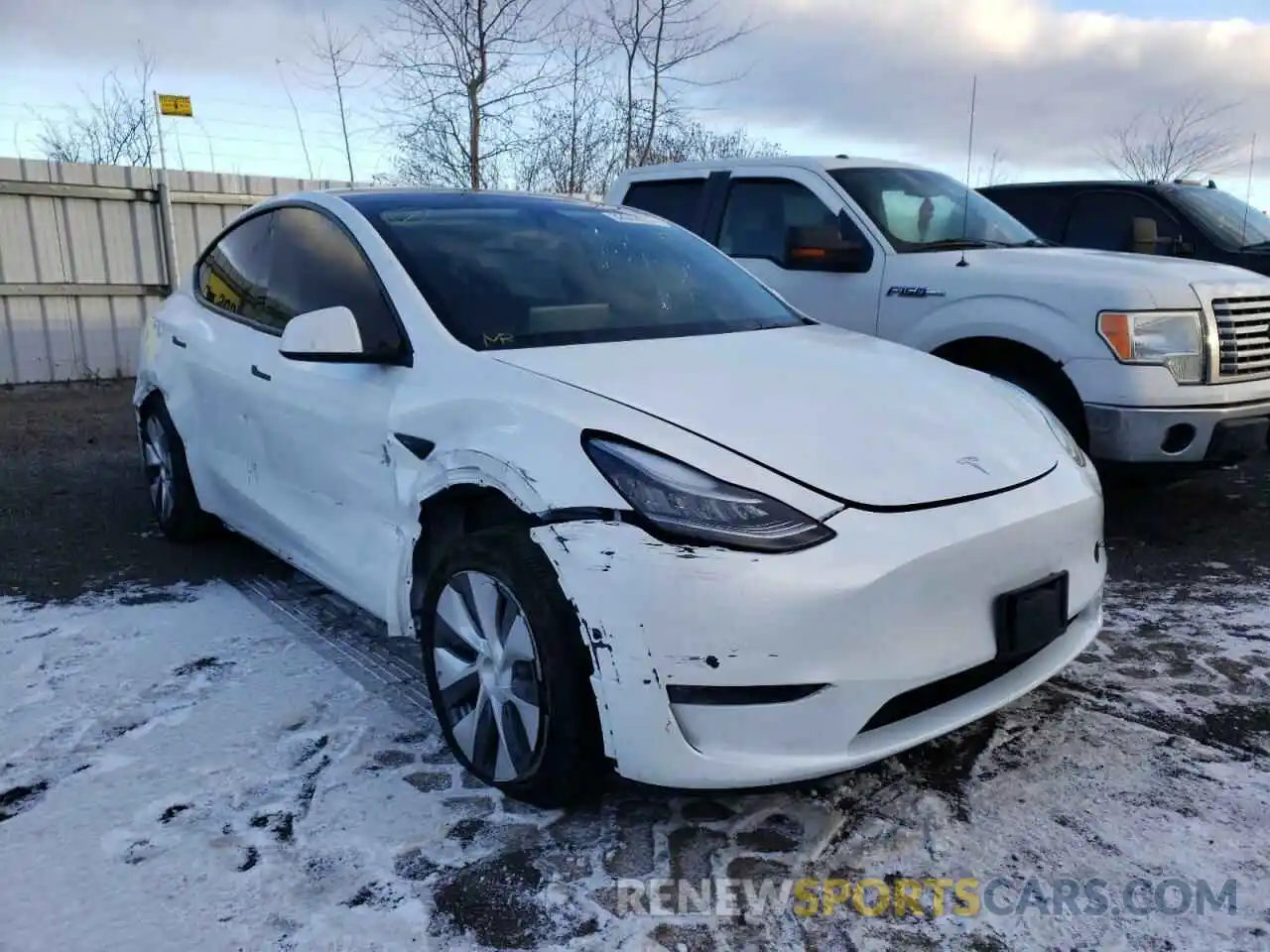 1 Photograph of a damaged car 5YJYGDED7MF119589 TESLA MODEL Y 2021