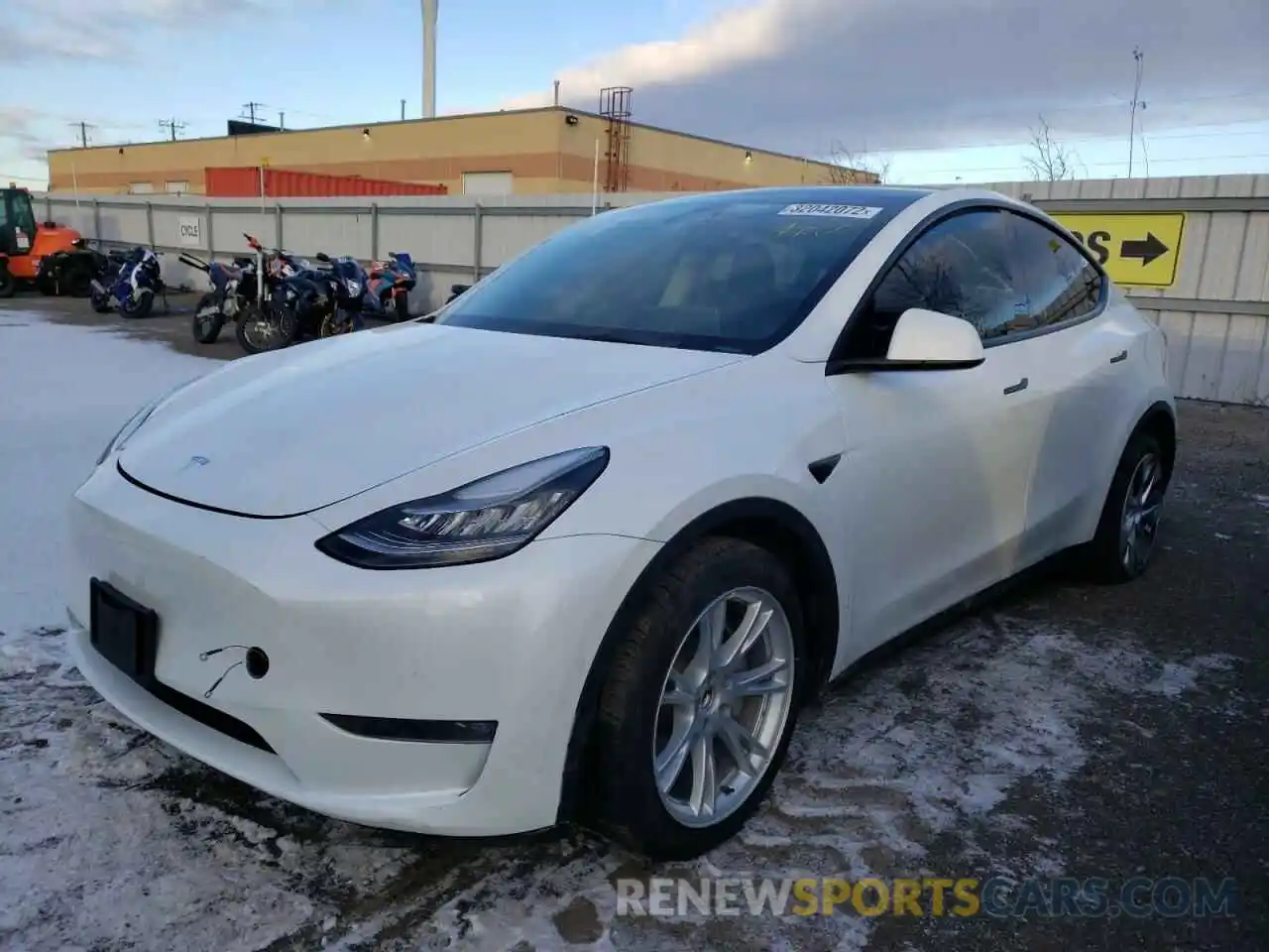 2 Photograph of a damaged car 5YJYGDED7MF119589 TESLA MODEL Y 2021