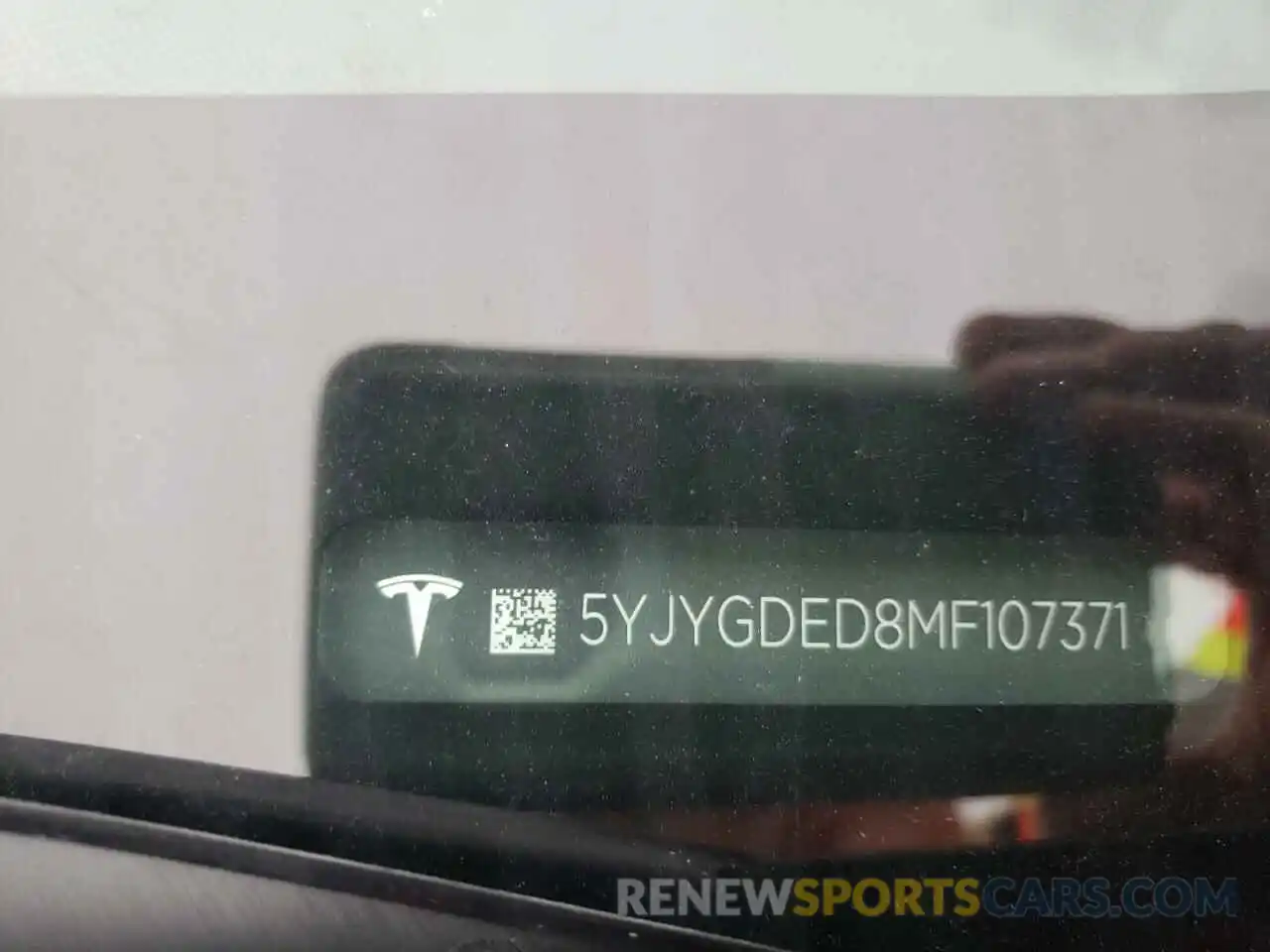 10 Photograph of a damaged car 5YJYGDED8MF107371 TESLA MODEL Y 2021