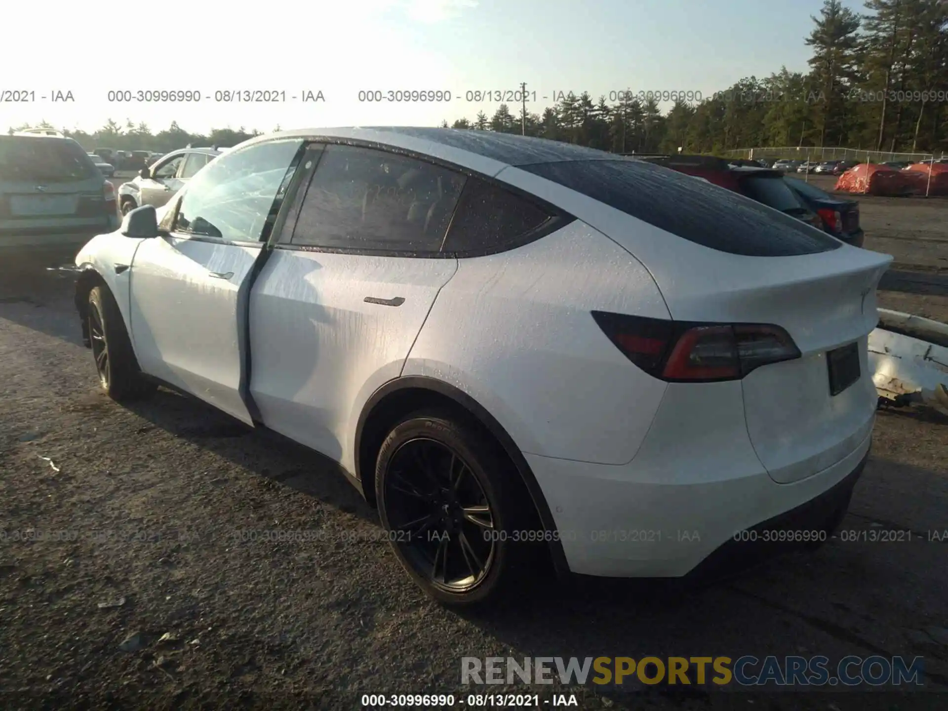 3 Photograph of a damaged car 5YJYGDED8MF109587 TESLA MODEL Y 2021