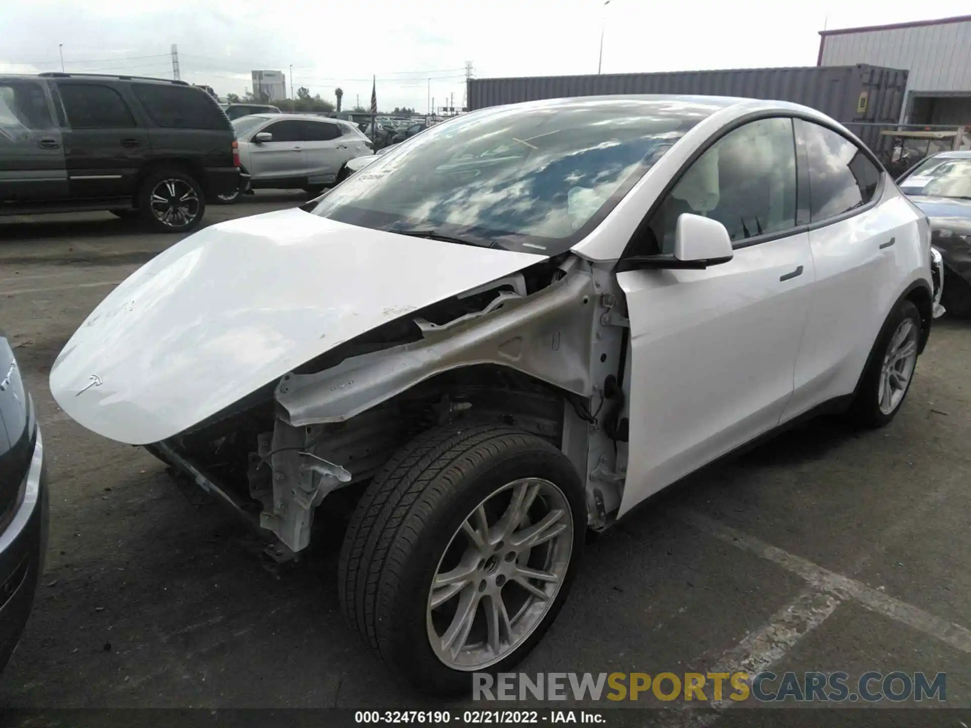 2 Photograph of a damaged car 5YJYGDED8MF109590 TESLA MODEL Y 2021