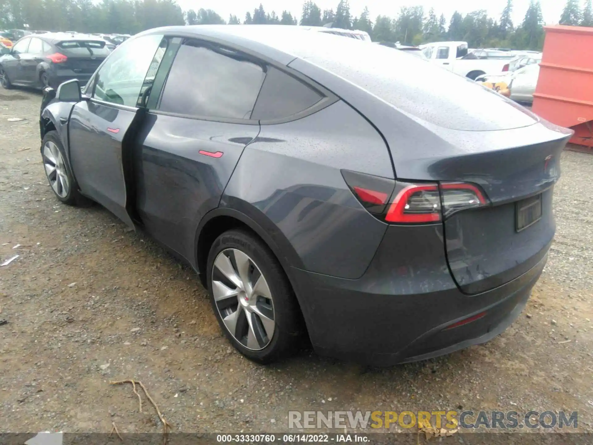 3 Photograph of a damaged car 5YJYGDED8MF123070 TESLA MODEL Y 2021