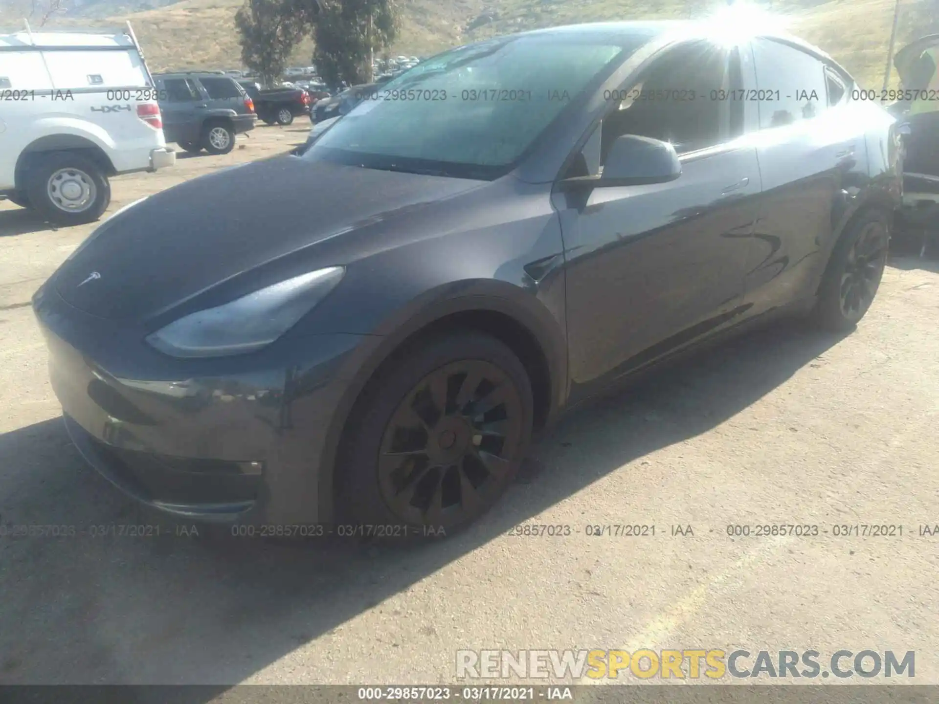 2 Photograph of a damaged car 5YJYGDED9MF103104 TESLA MODEL Y 2021