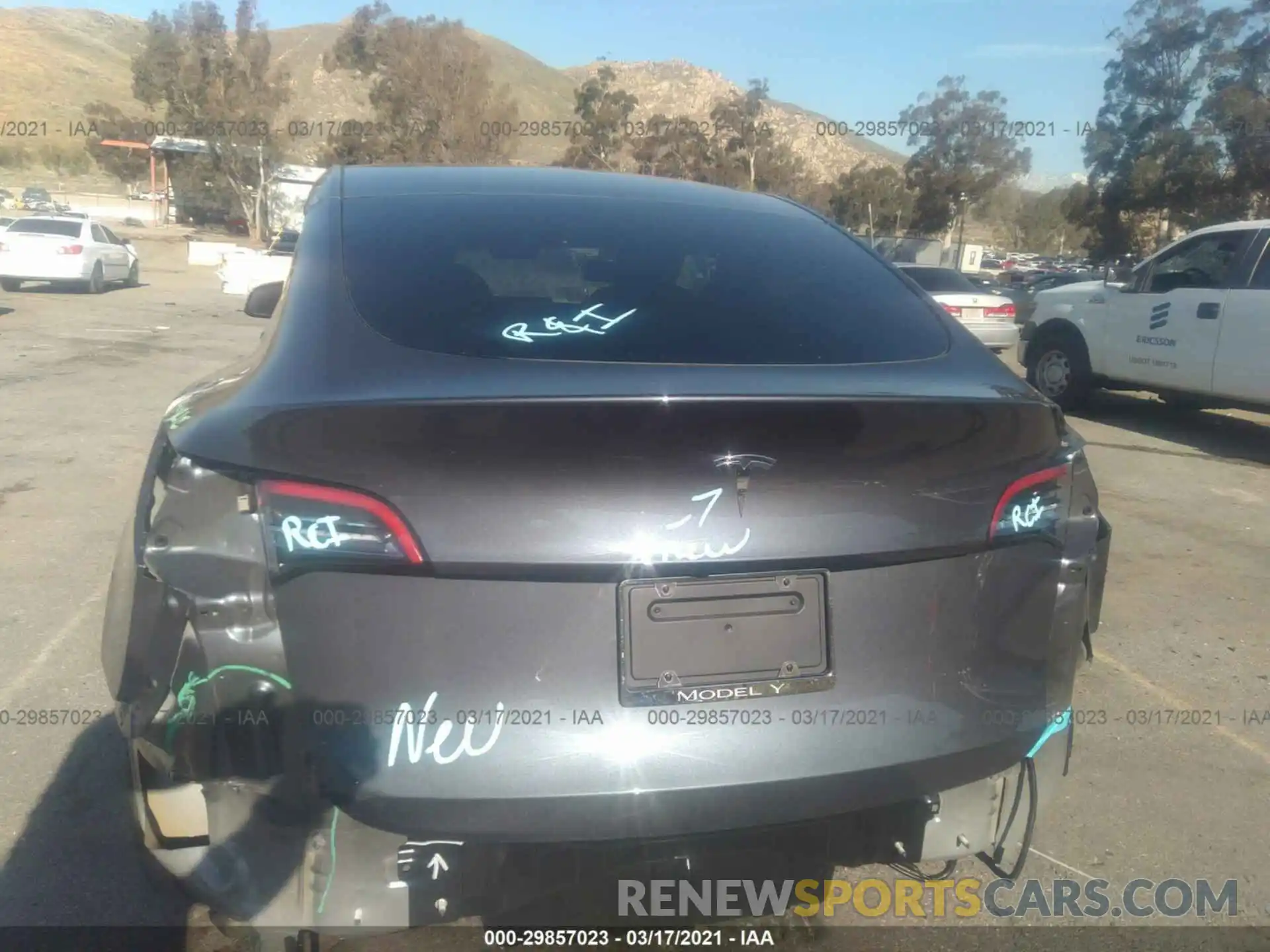 6 Photograph of a damaged car 5YJYGDED9MF103104 TESLA MODEL Y 2021