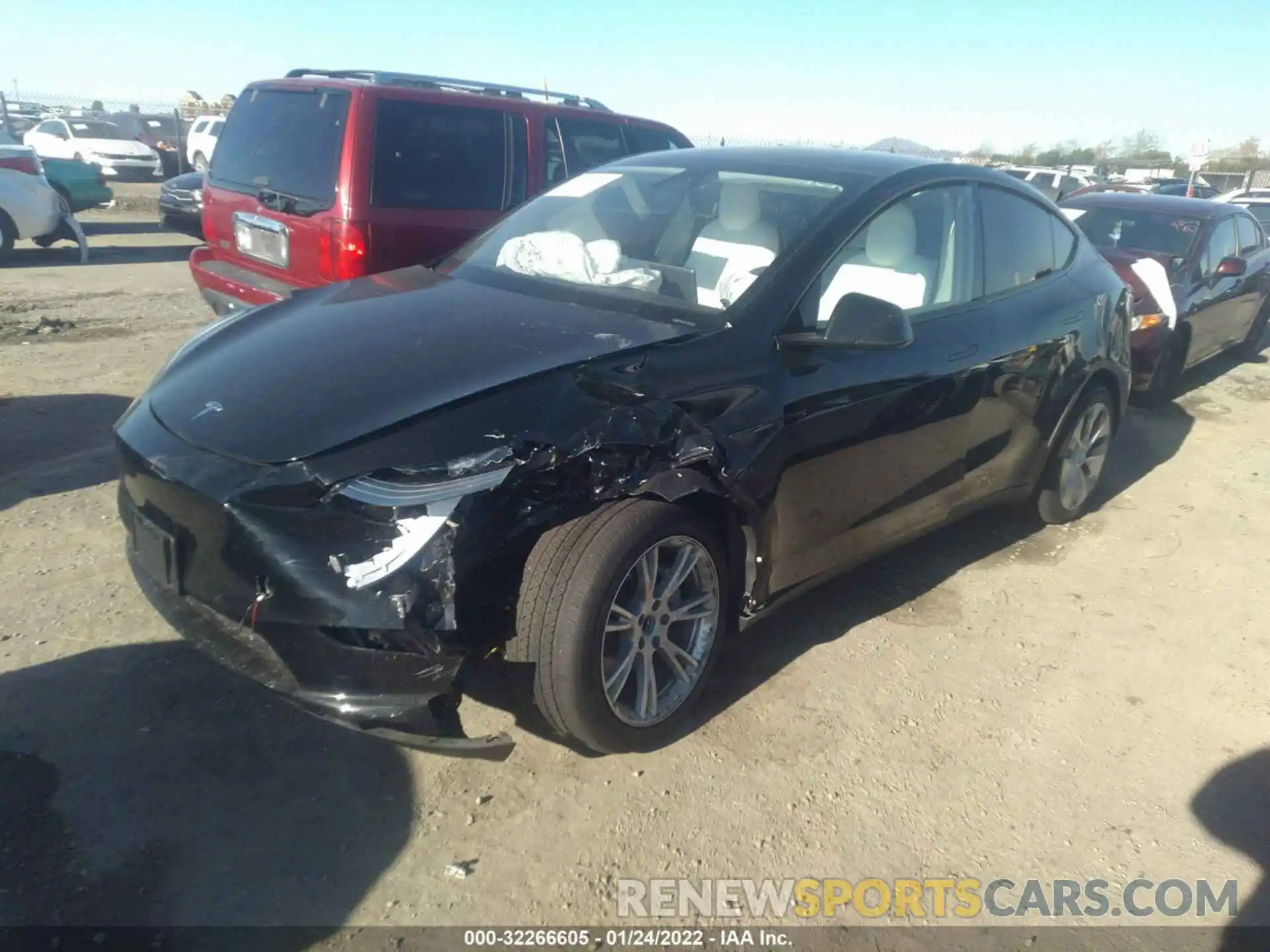 2 Photograph of a damaged car 5YJYGDED9MF103961 TESLA MODEL Y 2021